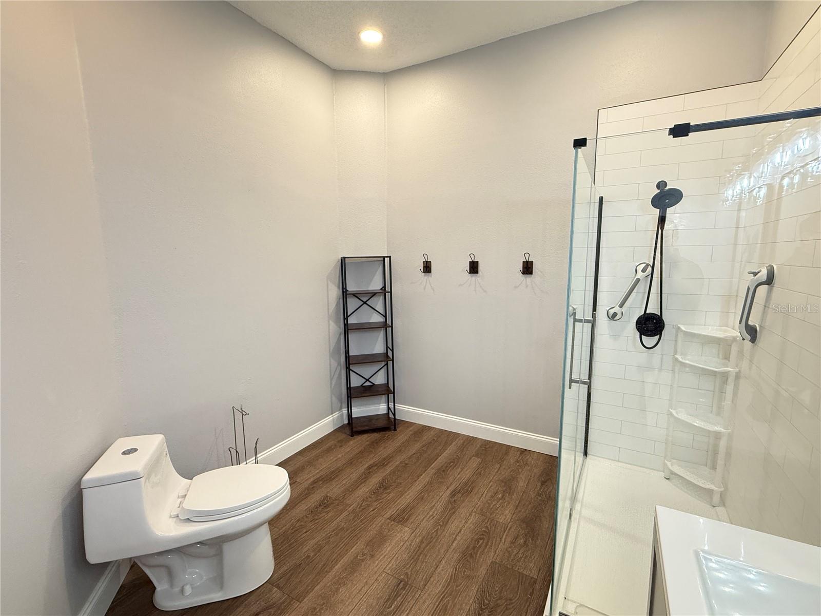 Image 27 of 59 For 2309 Mooney. Place