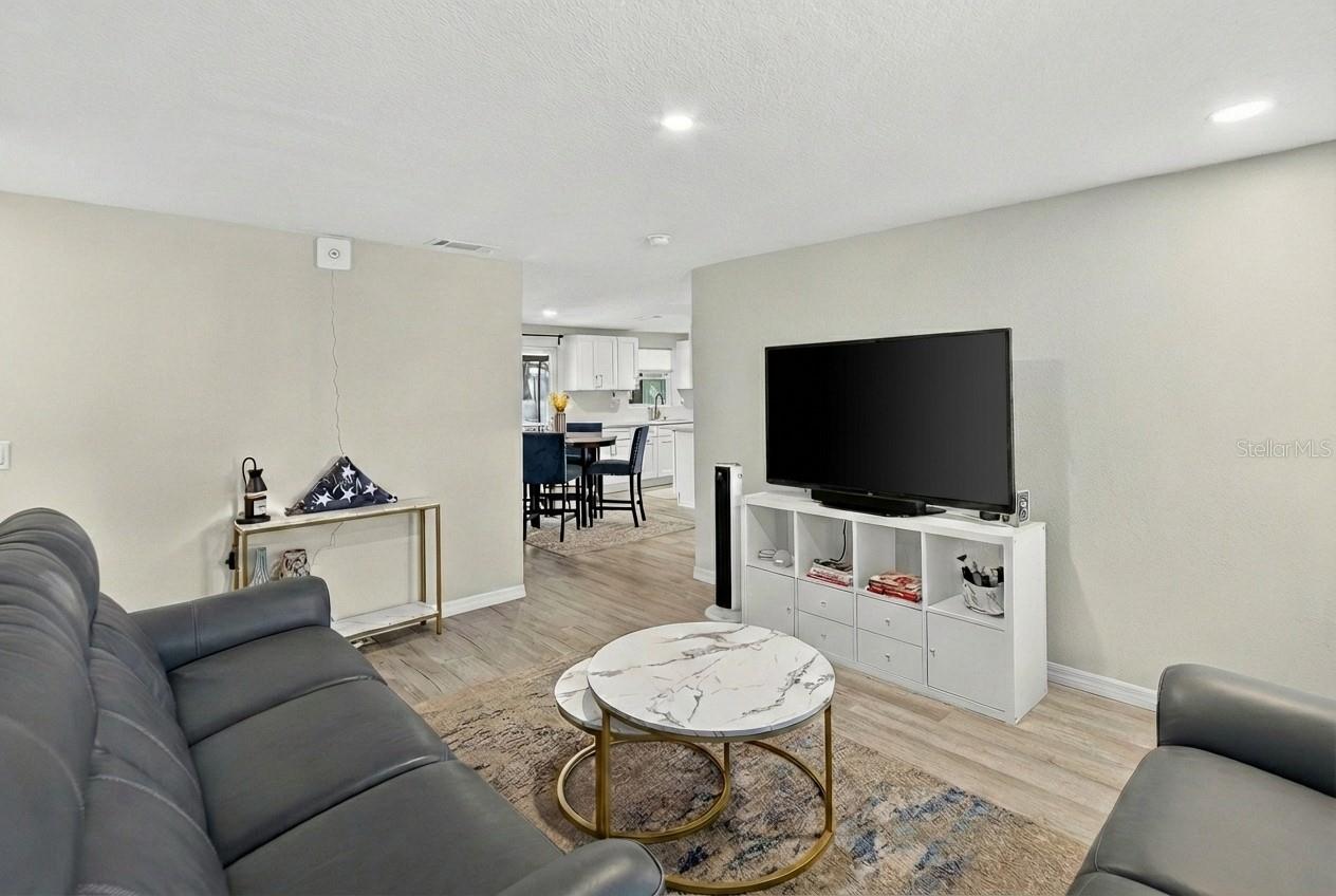 Image 7 of 22 For 3706 Mistwood Drive