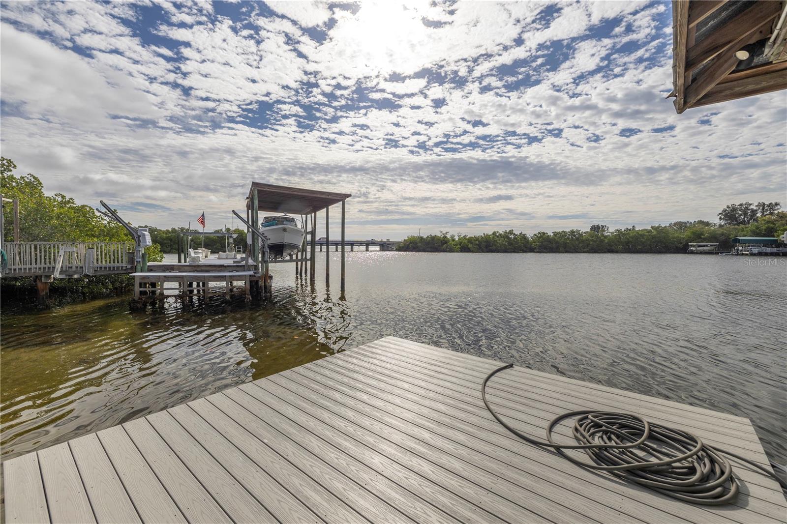 Image 10 of 16 For 734 Weedon Drive Ne