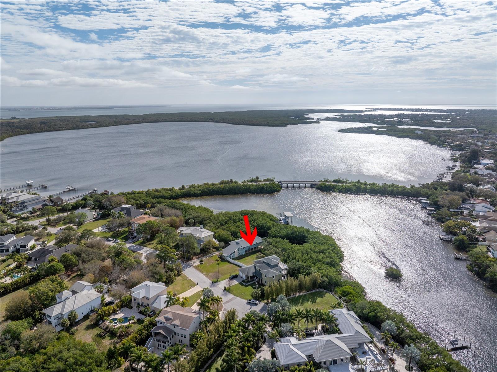 Image 14 of 16 For 734 Weedon Drive Ne