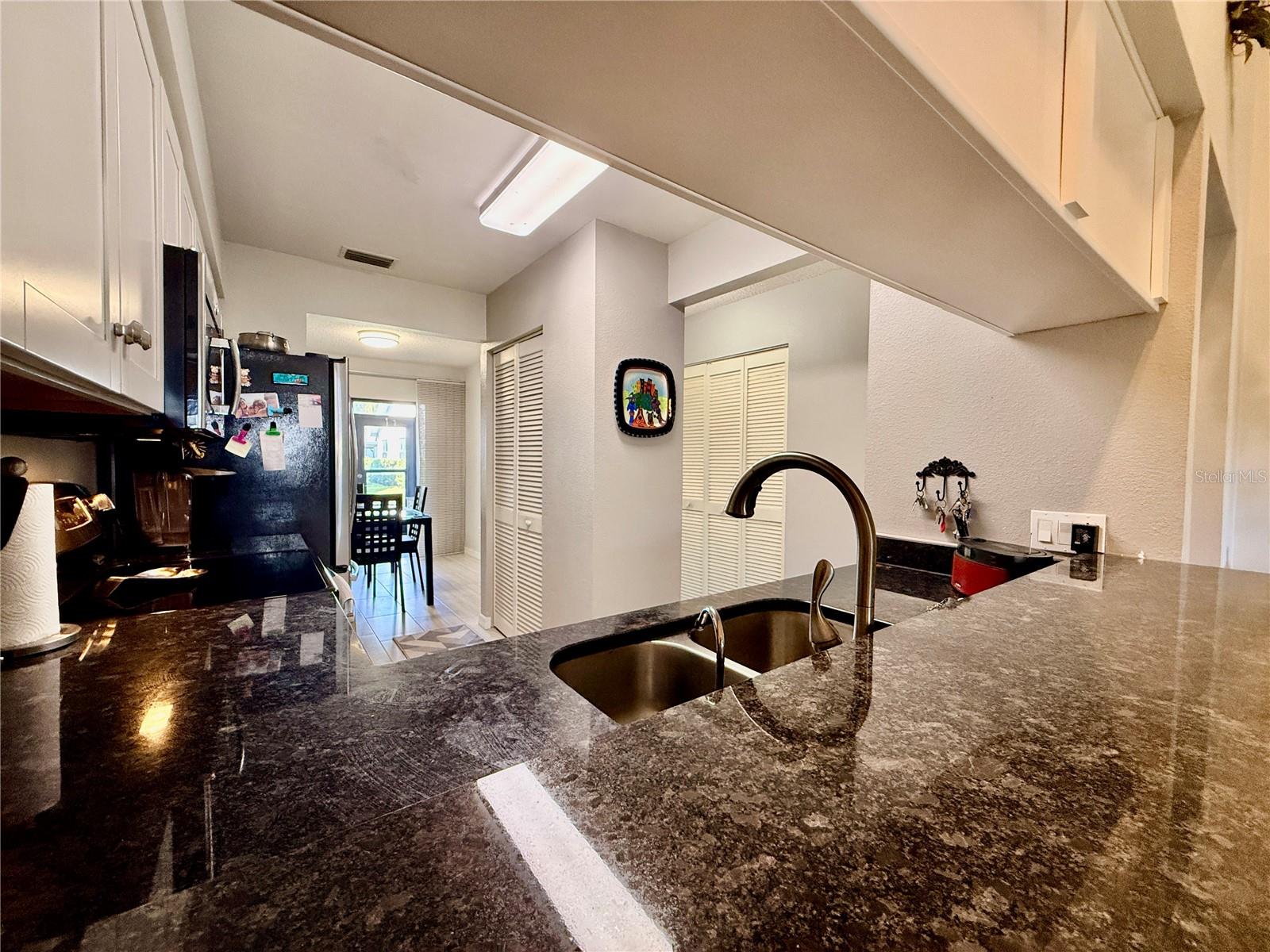 Image 13 of 43 For 2749 Countryside Boulevard 22