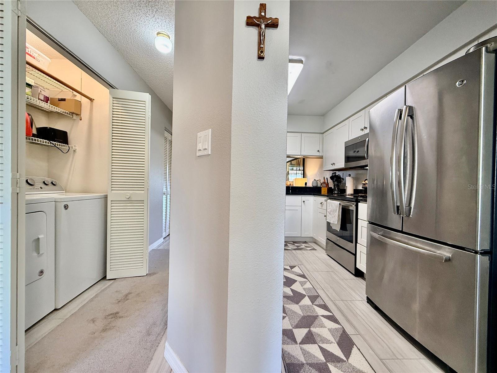 Image 15 of 43 For 2749 Countryside Boulevard 22