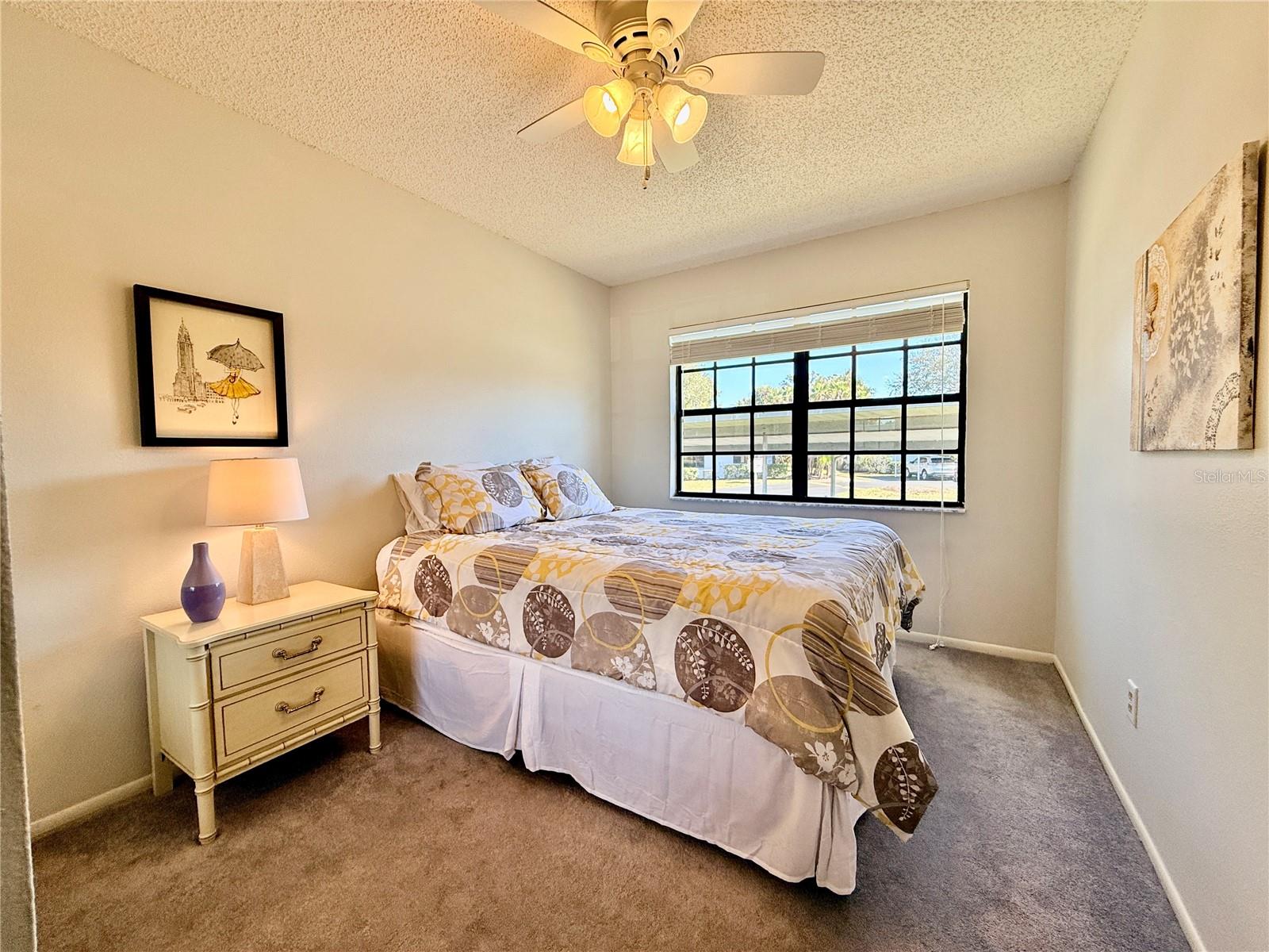 Image 16 of 43 For 2749 Countryside Boulevard 22