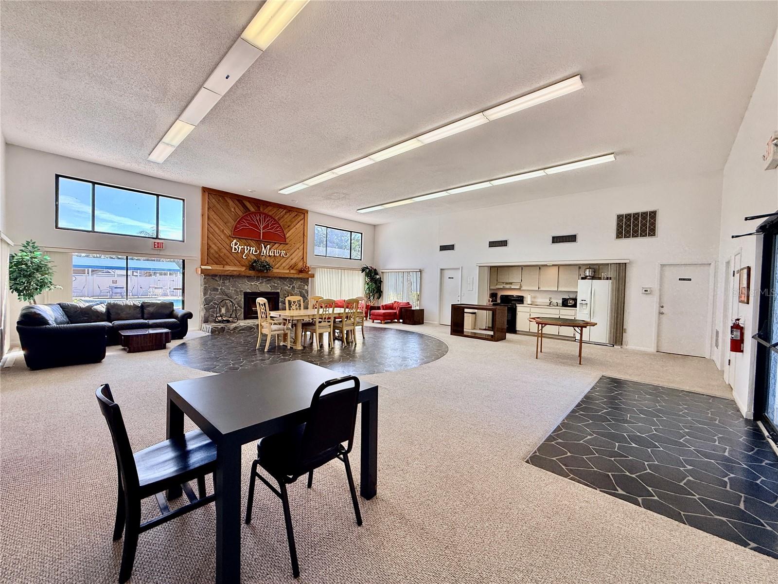 Image 33 of 43 For 2749 Countryside Boulevard 22