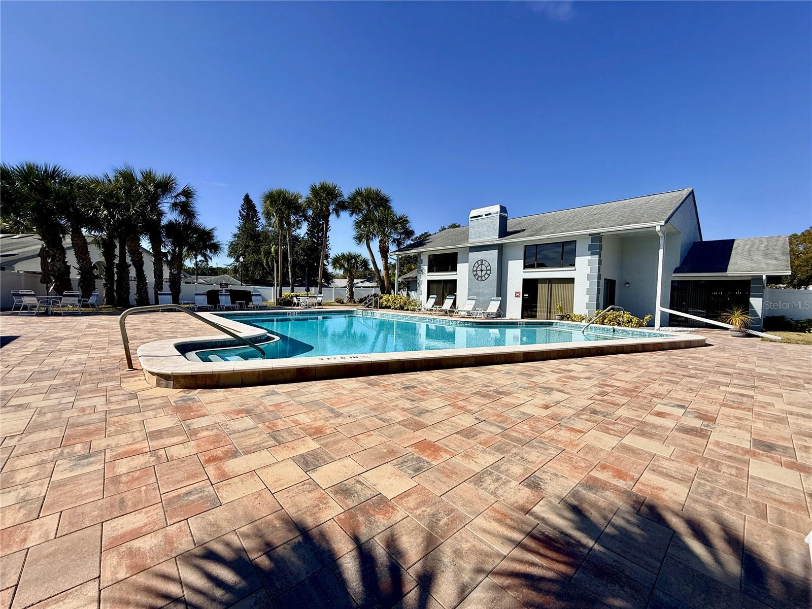 Image 37 of 43 For 2749 Countryside Boulevard 22