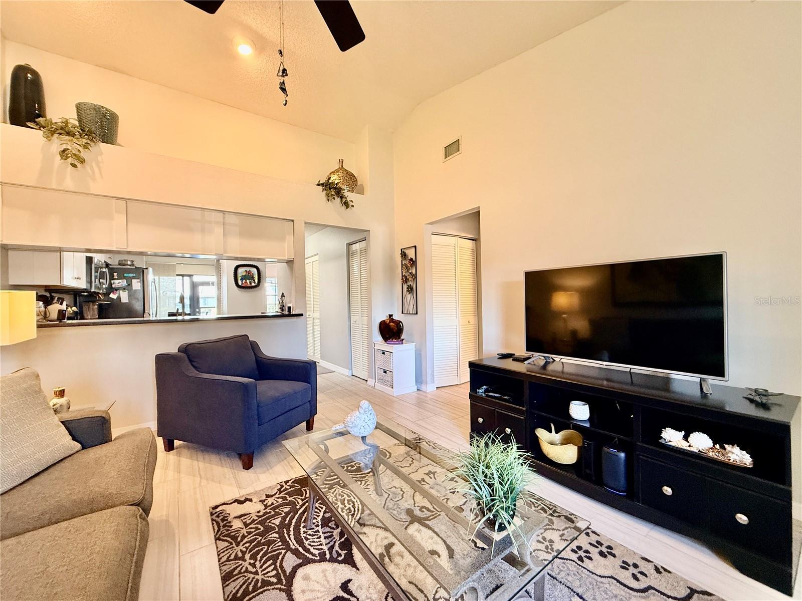 Image 8 of 43 For 2749 Countryside Boulevard 22