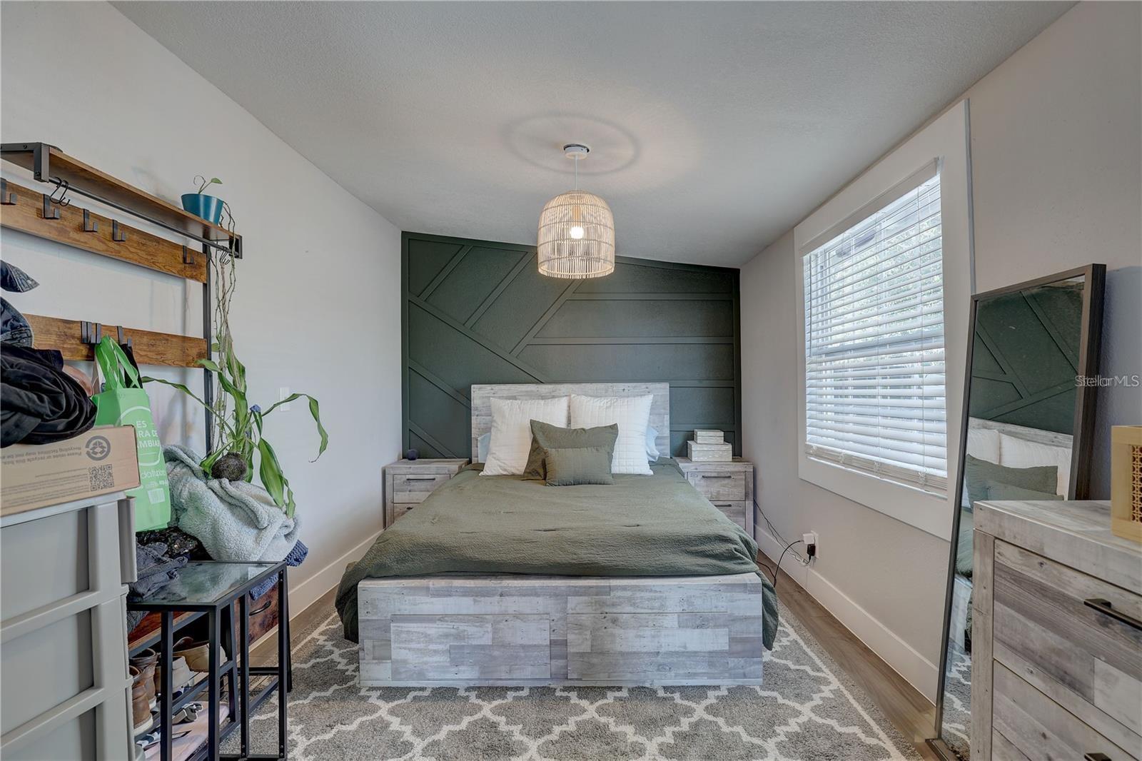 Image 21 of 35 For 315 40th Street S