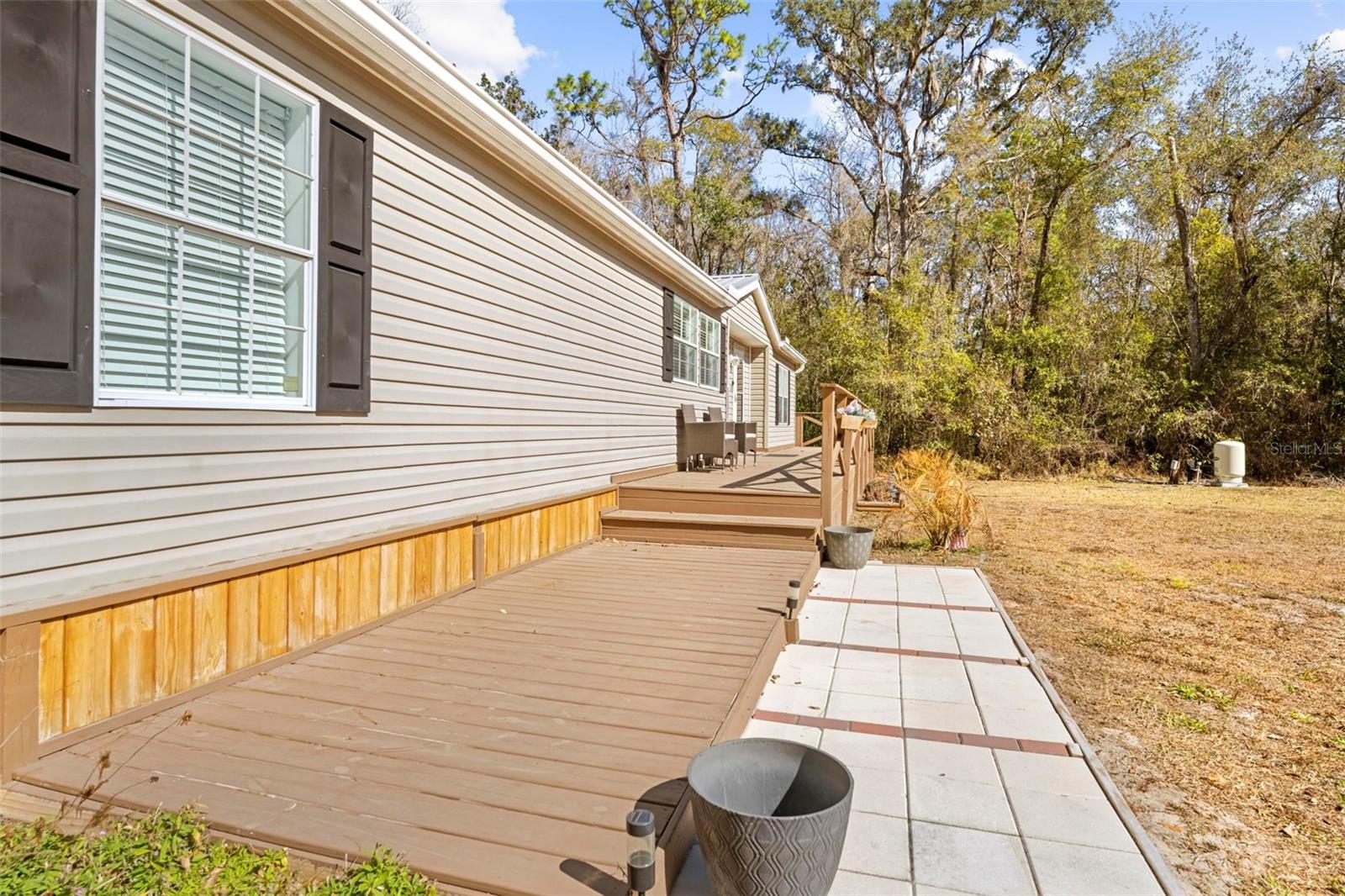 Image 14 of 42 For 17095 Frankfort Road