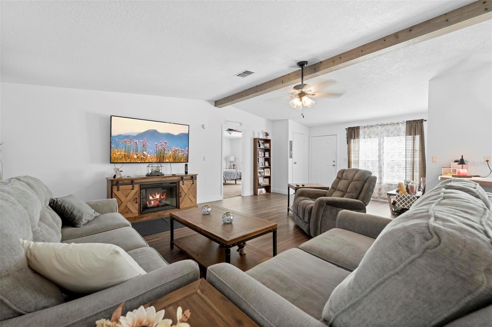 Image 27 of 42 For 17095 Frankfort Road