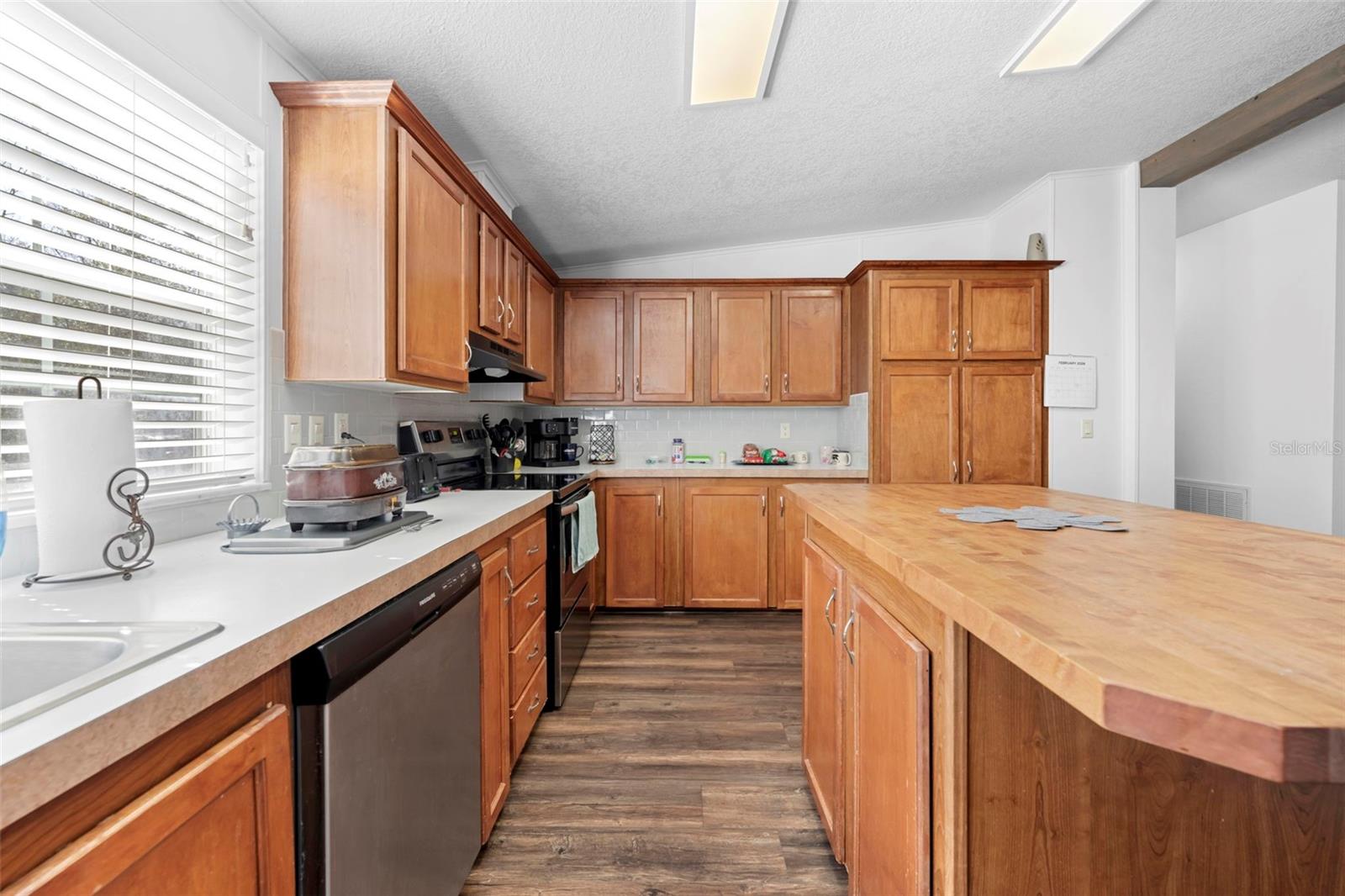 Image 32 of 42 For 17095 Frankfort Road