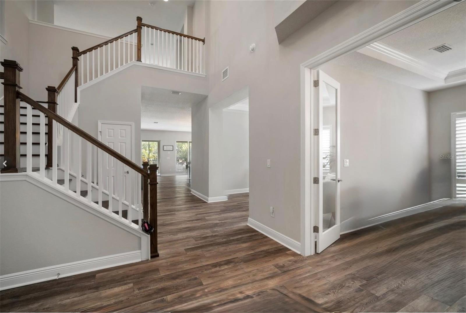 Image 11 of 76 For 7004 Mainland Avenue