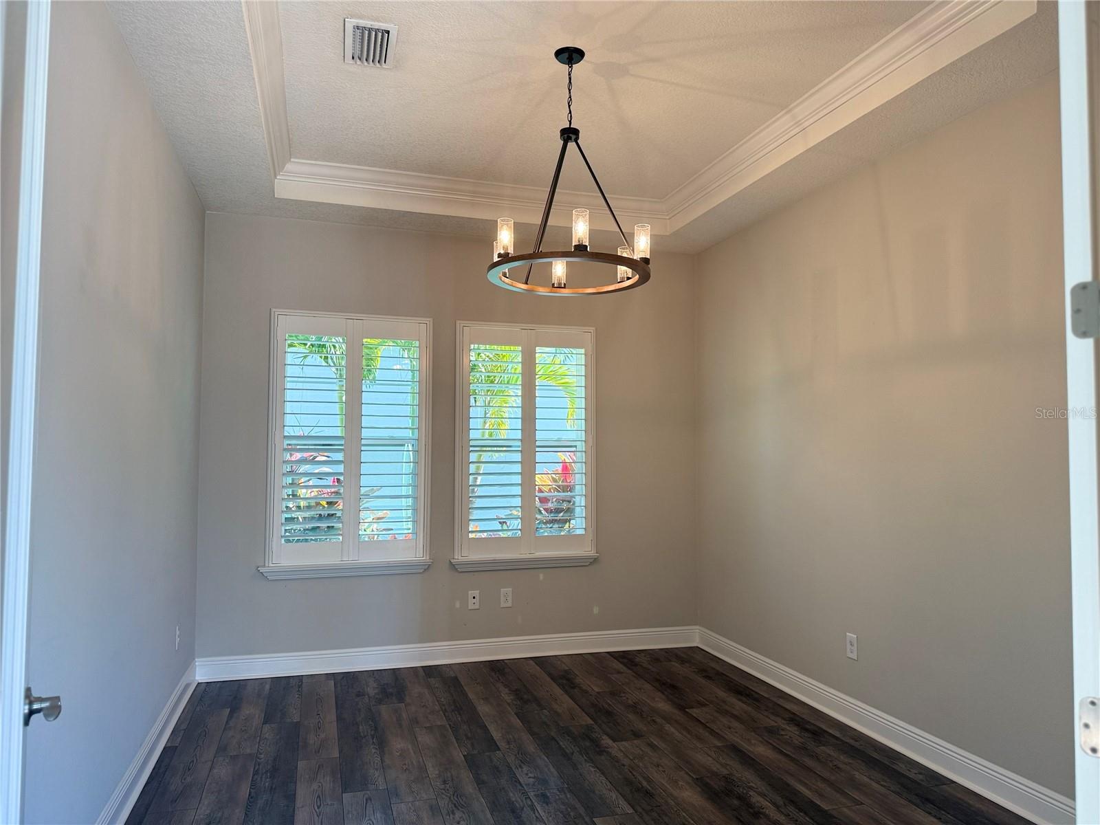 Image 15 of 76 For 7004 Mainland Avenue