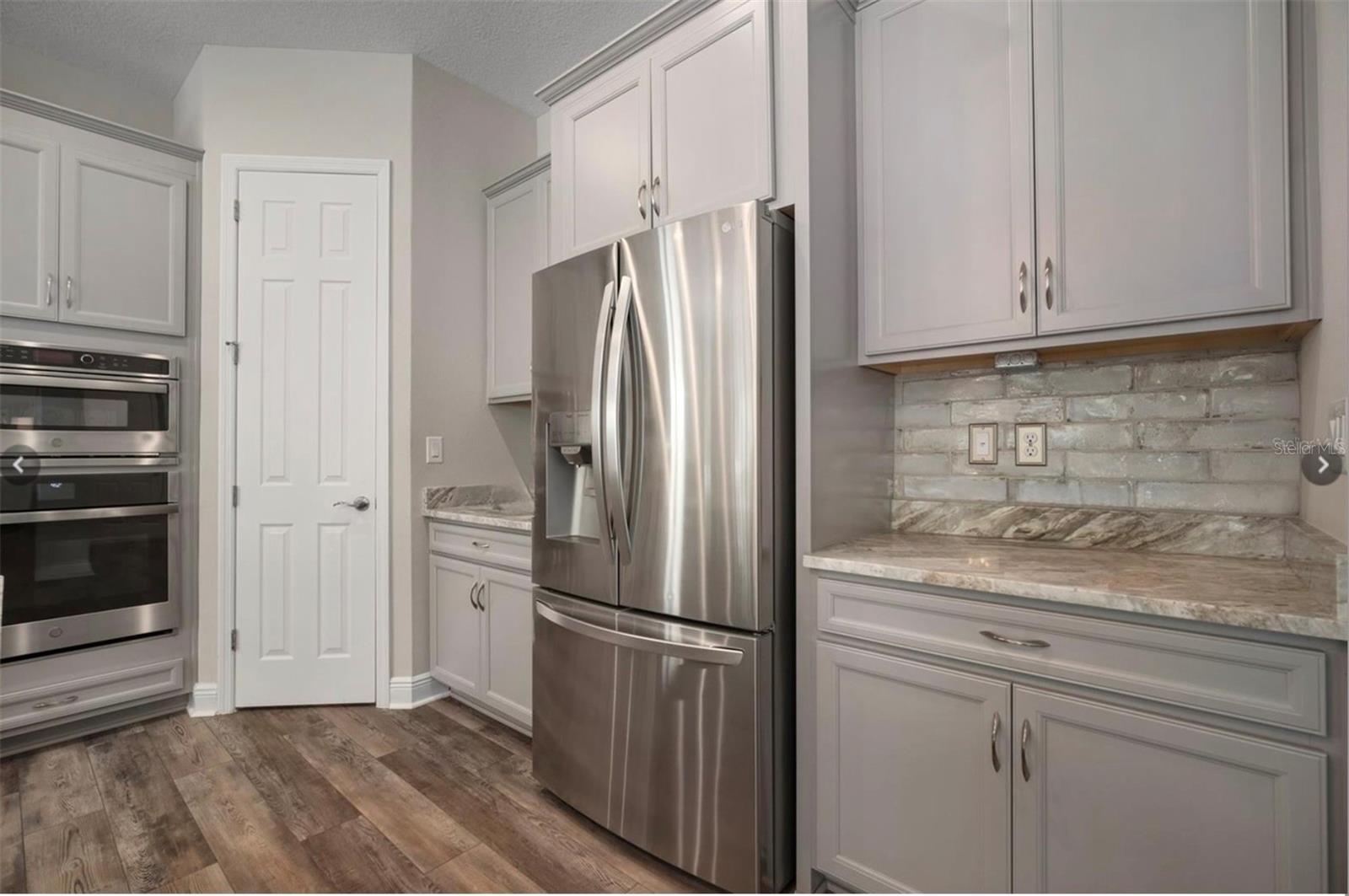 Image 21 of 76 For 7004 Mainland Avenue