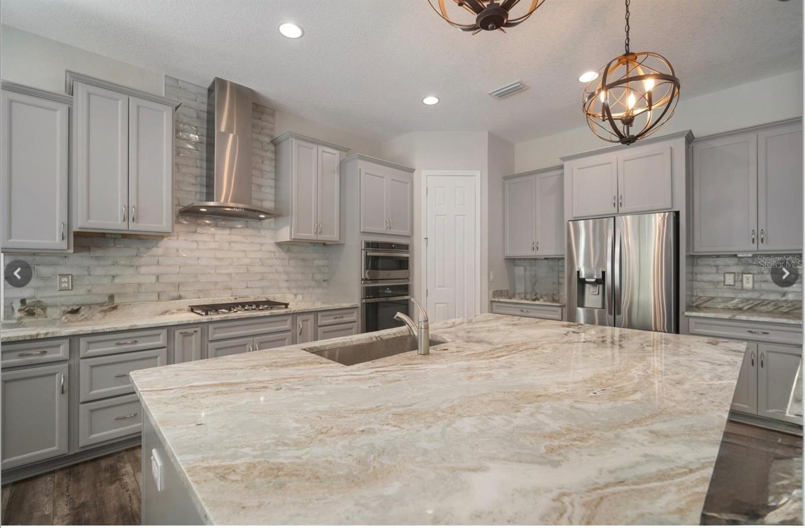 Image 26 of 76 For 7004 Mainland Avenue