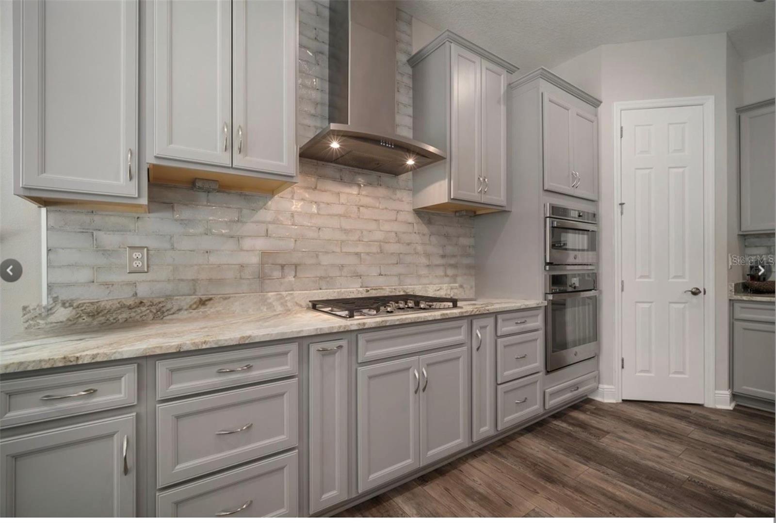 Image 27 of 76 For 7004 Mainland Avenue