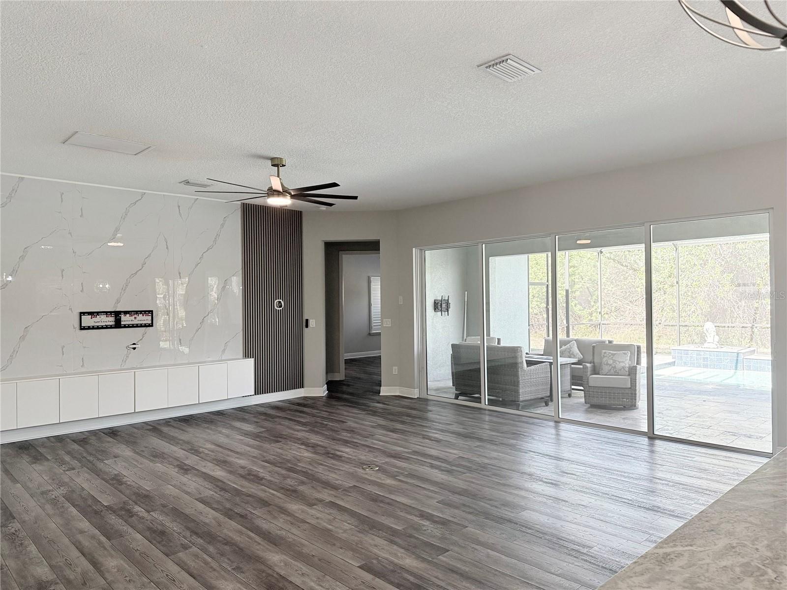 Image 32 of 76 For 7004 Mainland Avenue