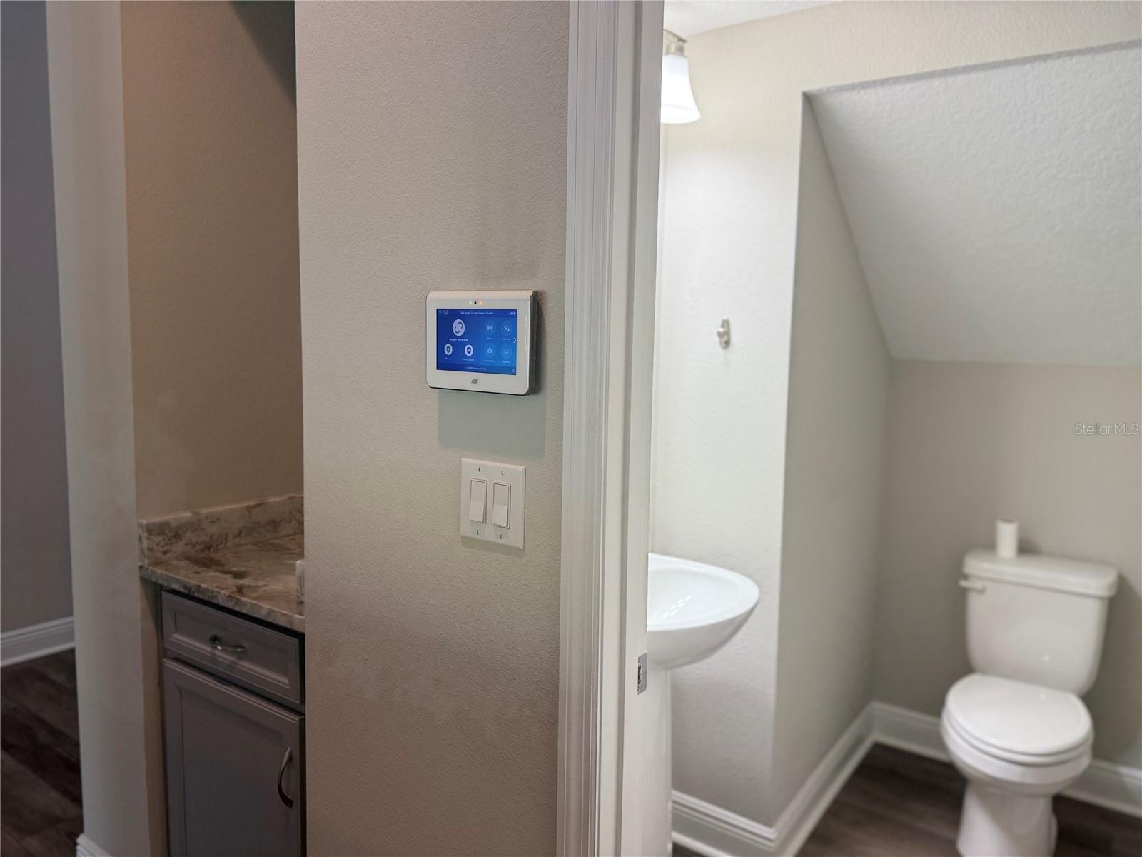 Image 36 of 76 For 7004 Mainland Avenue