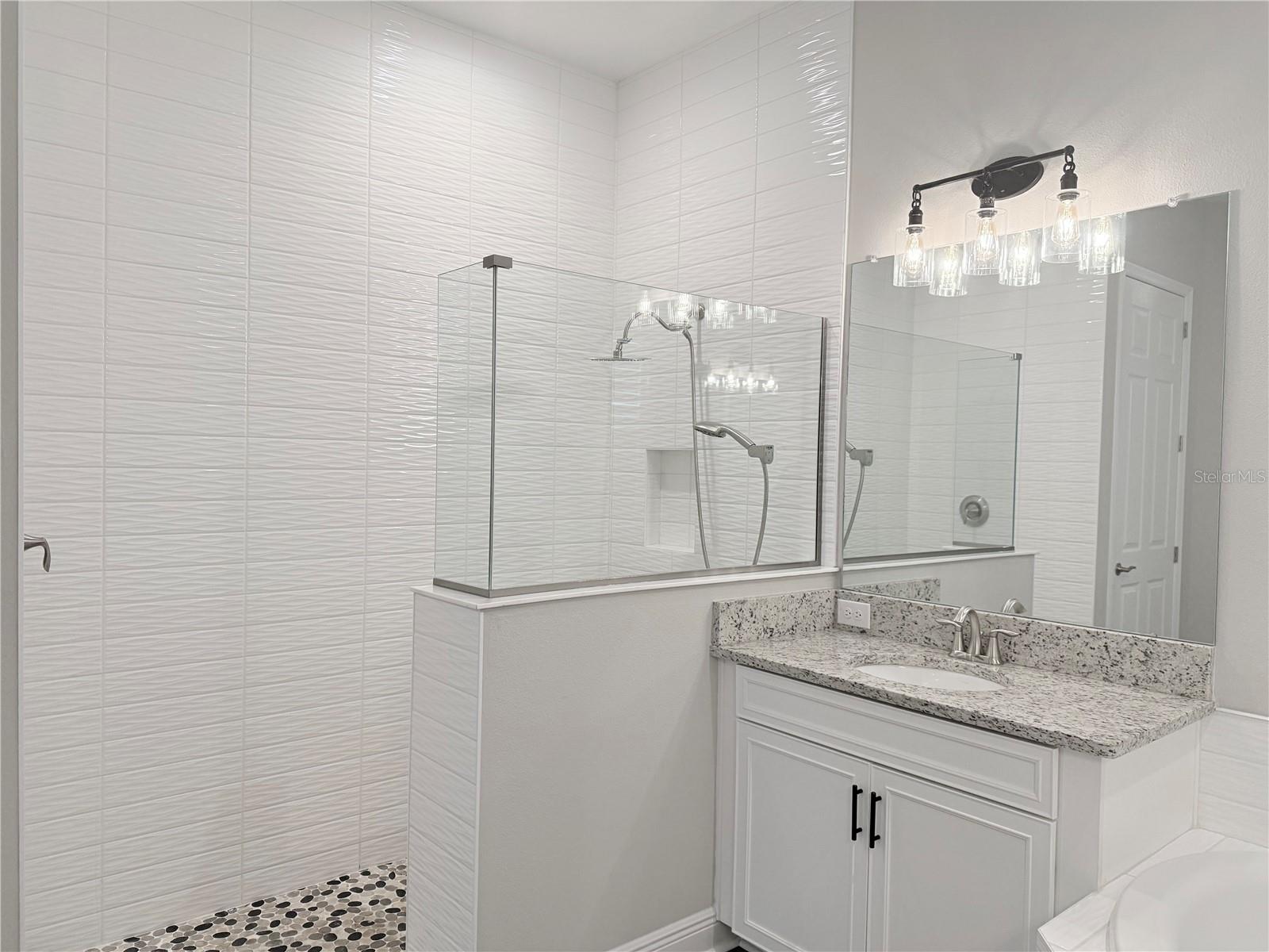 Image 44 of 76 For 7004 Mainland Avenue