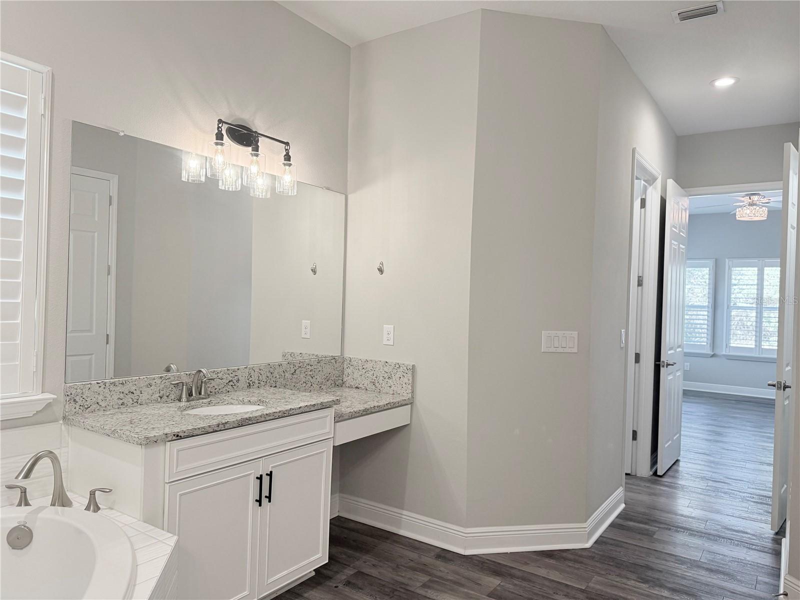 Image 45 of 76 For 7004 Mainland Avenue