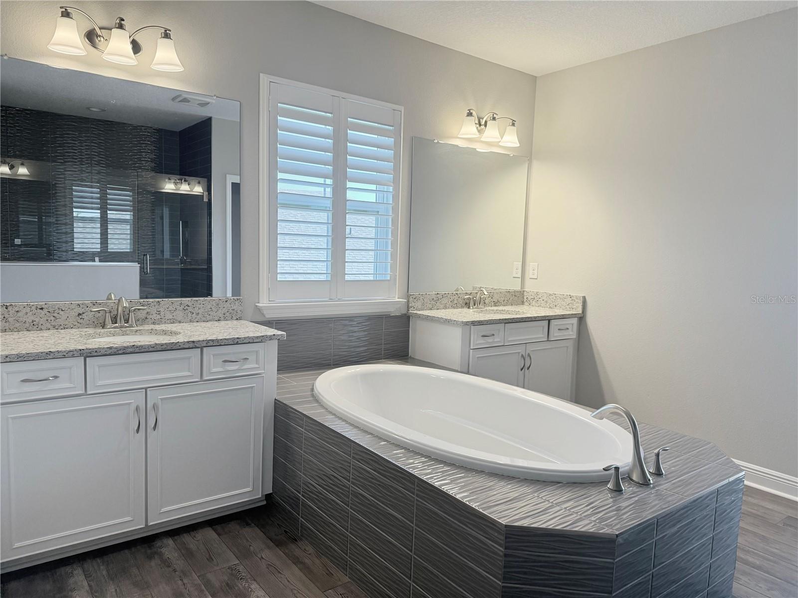 Image 53 of 76 For 7004 Mainland Avenue