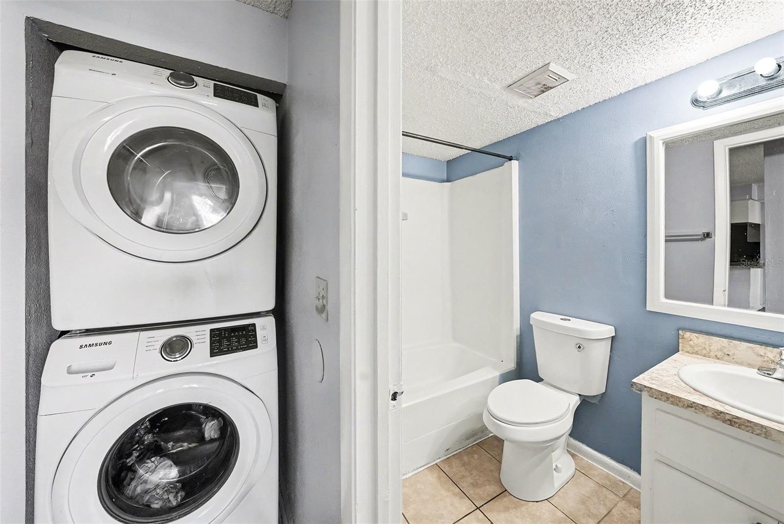 Image 20 of 33 For 550 Golden Raintree Place 550