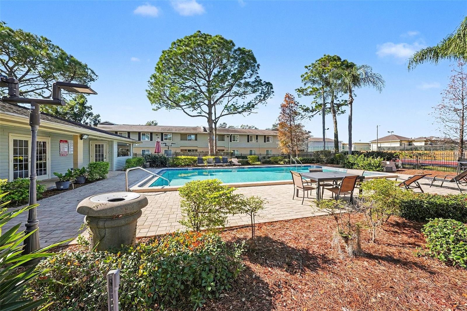 Image 23 of 33 For 550 Golden Raintree Place 550