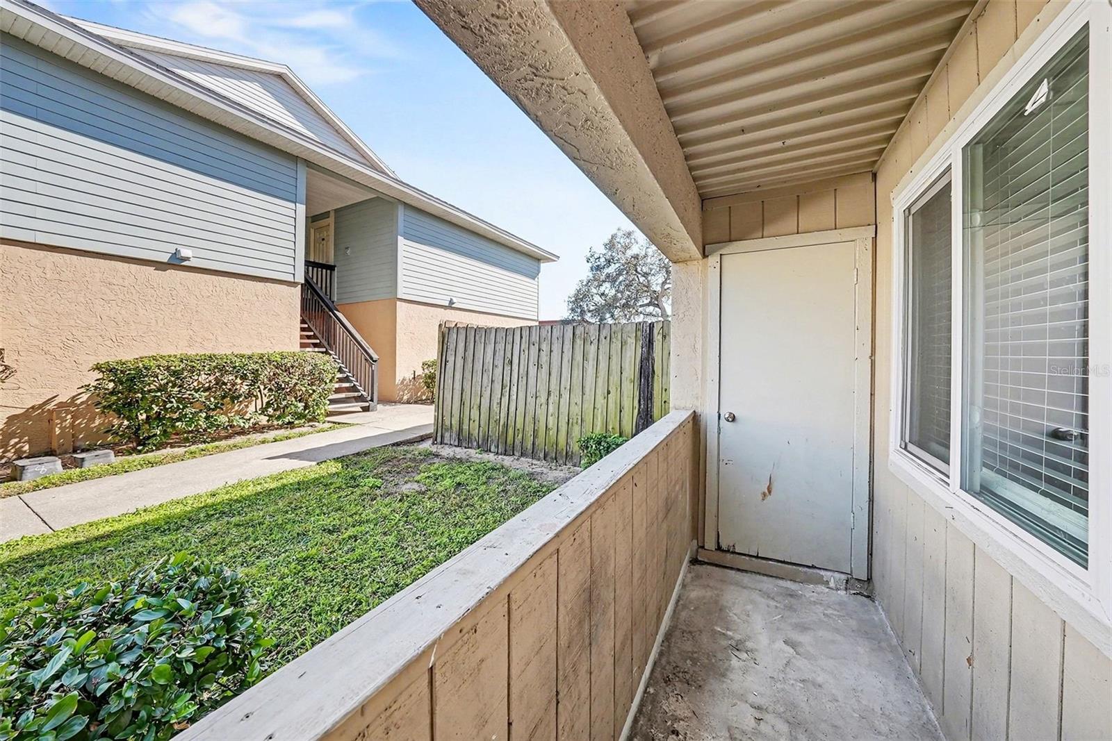 Image 26 of 33 For 550 Golden Raintree Place 550