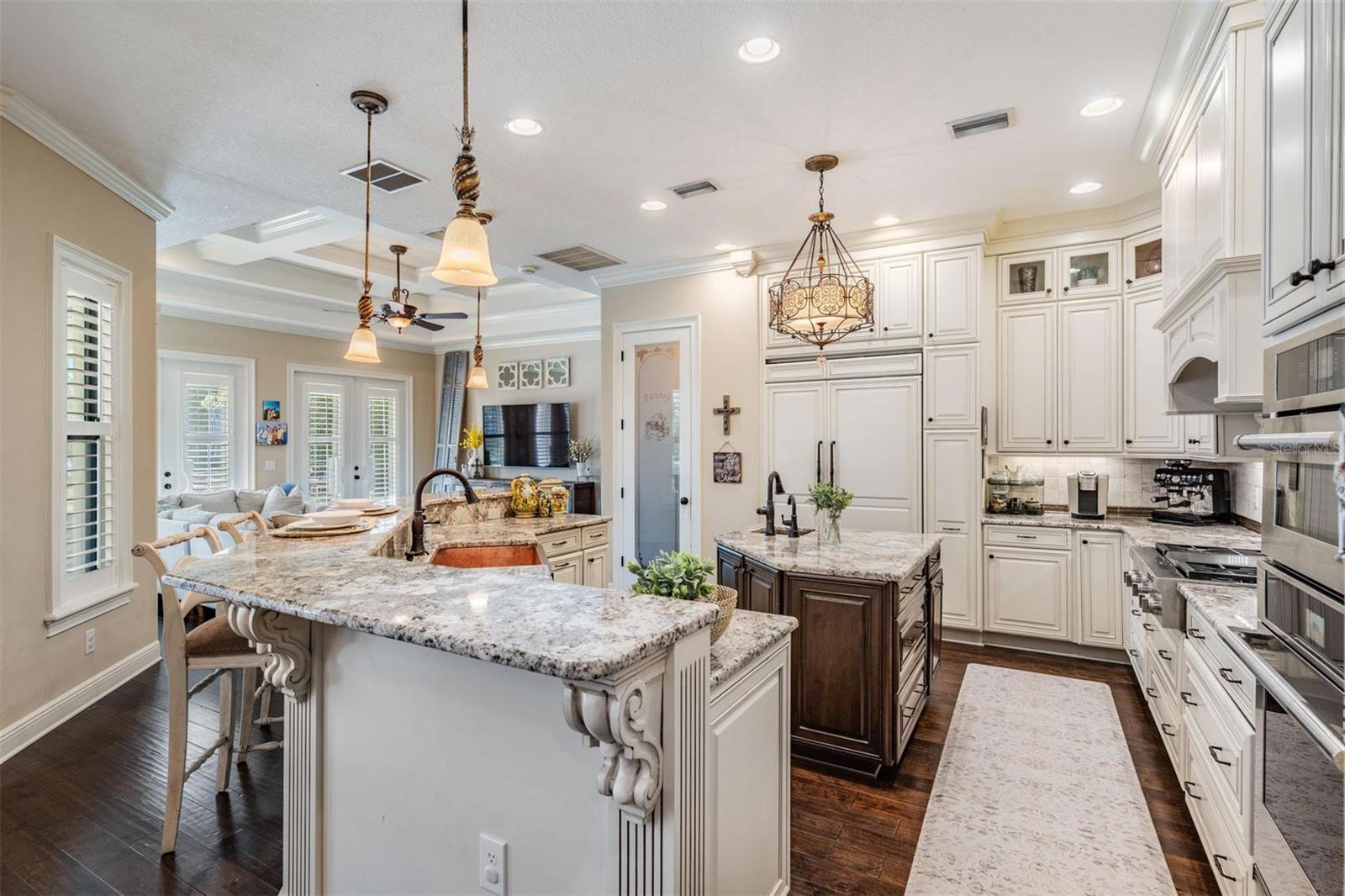 Listing photo id 13 for 5914 Fitzgerald Road