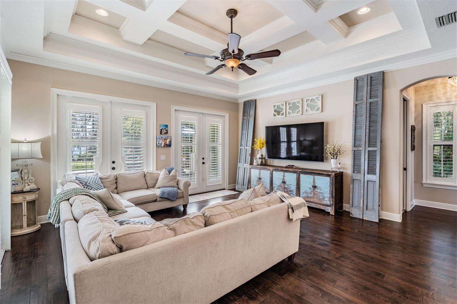 Listing photo id 18 for 5914 Fitzgerald Road