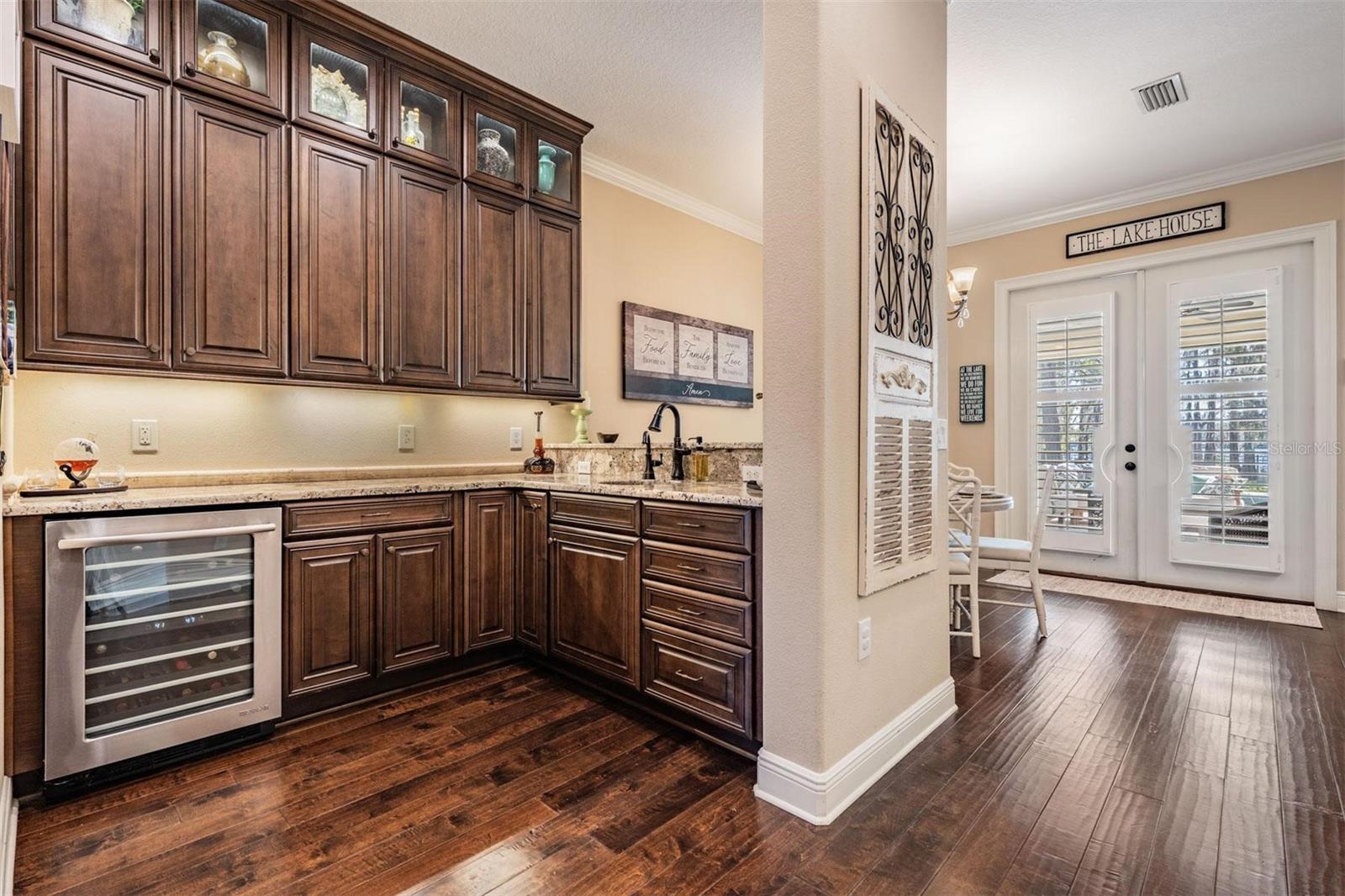 Listing photo id 24 for 5914 Fitzgerald Road