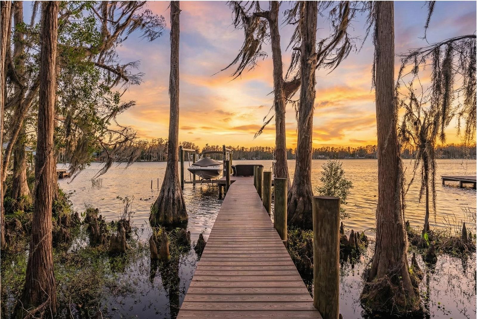 Listing photo id 2 for 5914 Fitzgerald Road