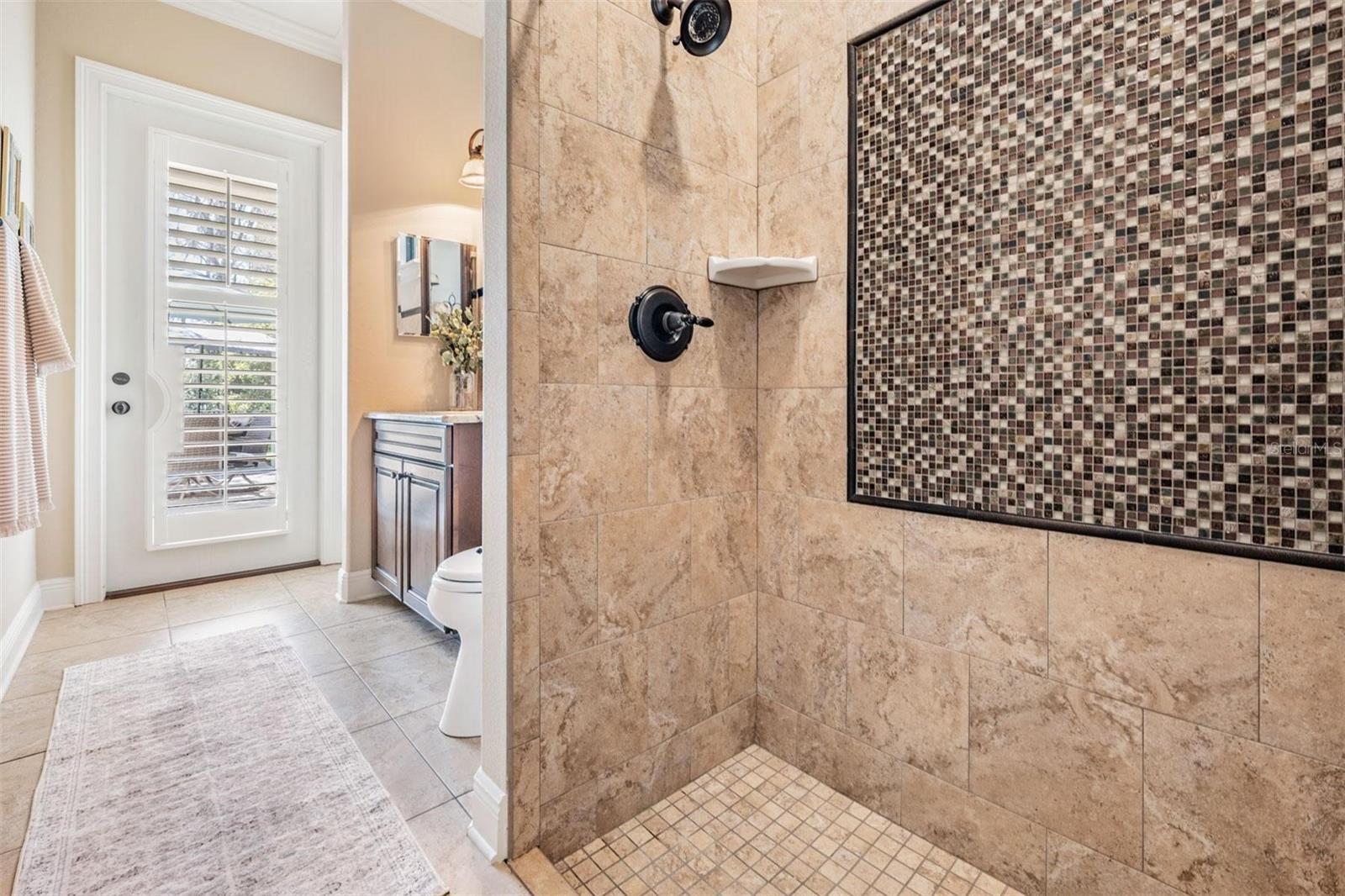 Listing photo id 47 for 5914 Fitzgerald Road