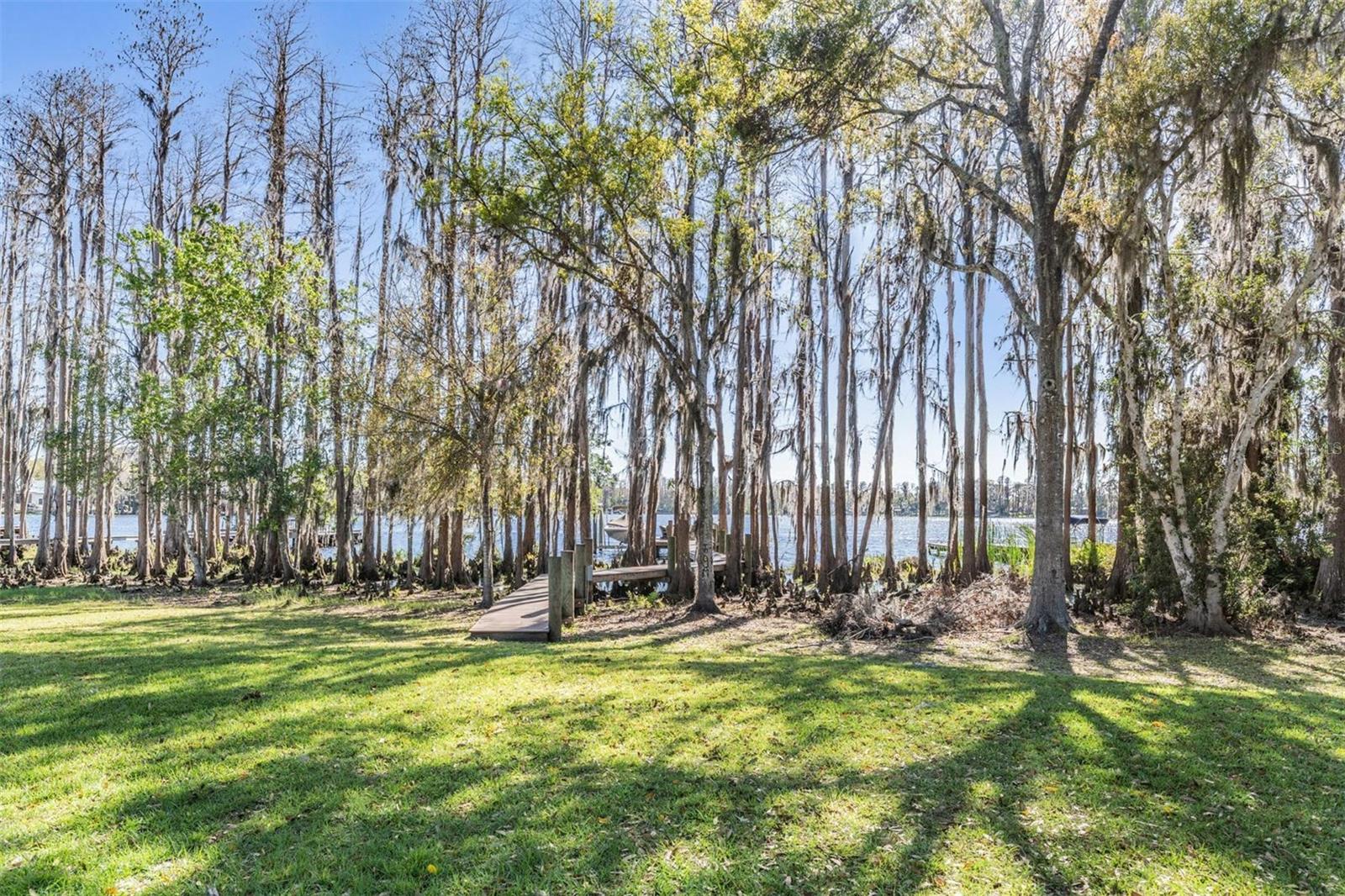 Listing photo id 63 for 5914 Fitzgerald Road