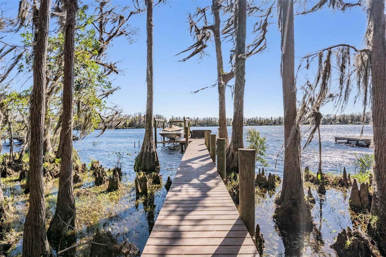 Listing photo id 64 for 5914 Fitzgerald Road