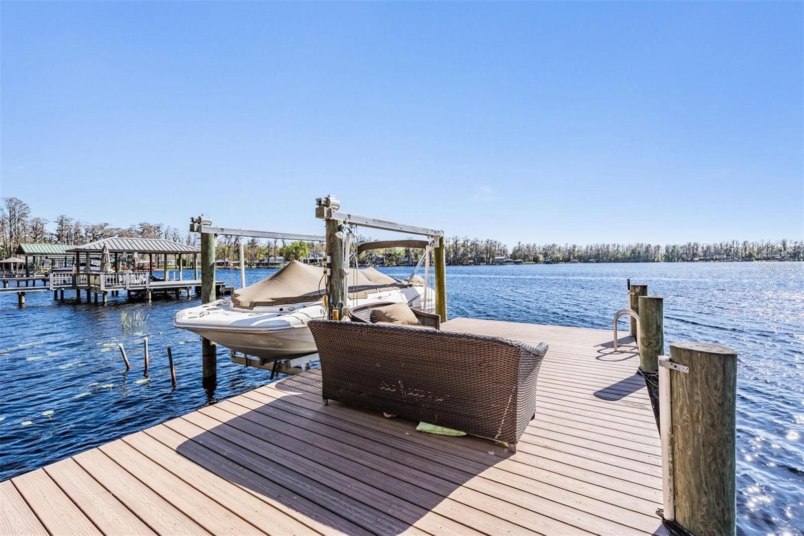 Listing photo id 65 for 5914 Fitzgerald Road