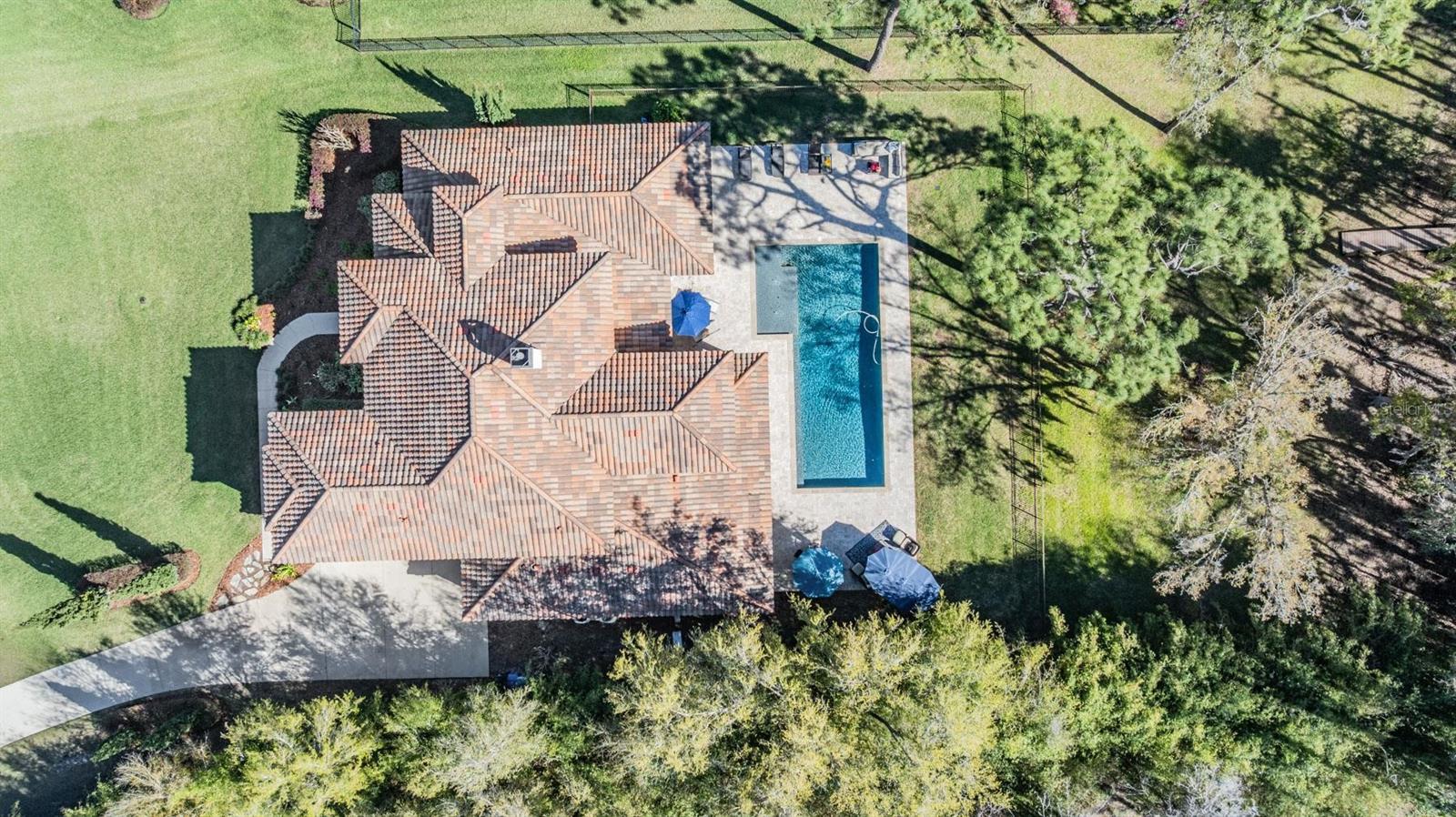 Listing photo id 77 for 5914 Fitzgerald Road