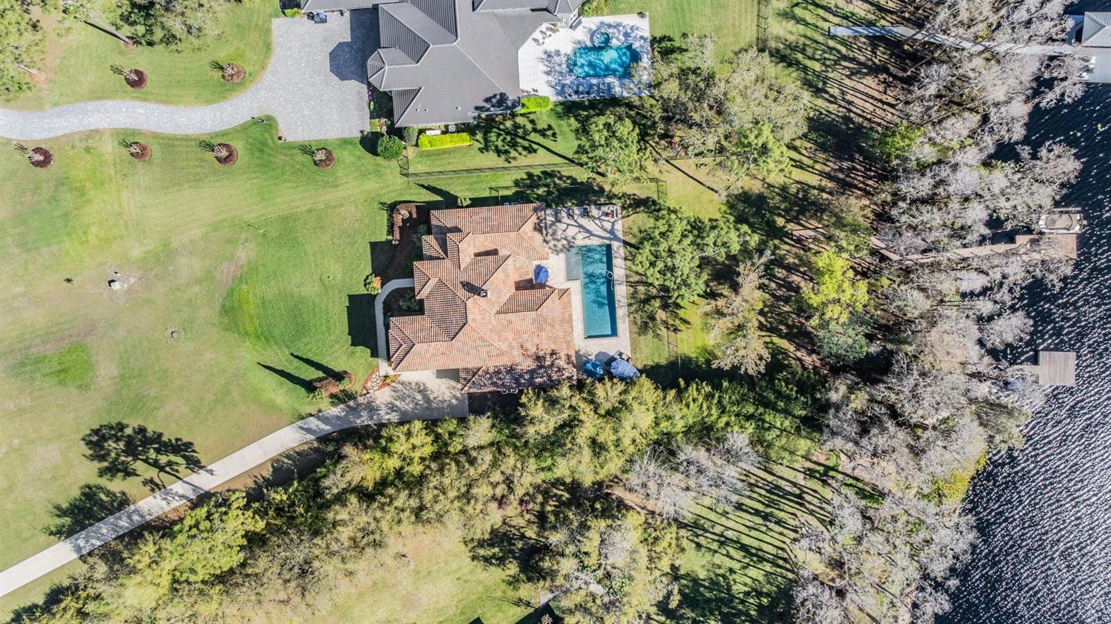 Listing photo id 78 for 5914 Fitzgerald Road