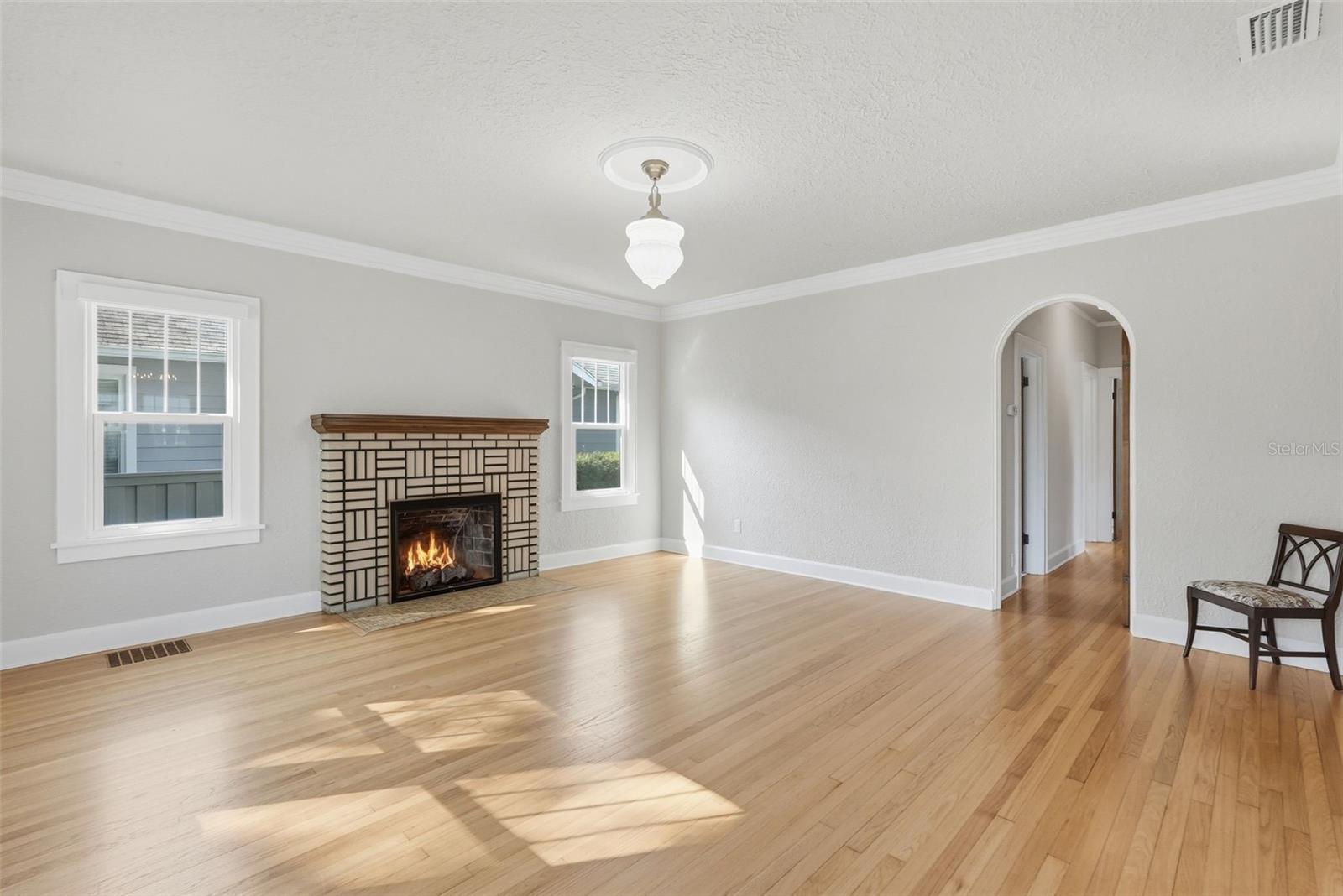 Image 13 of 43 For 141 15th Avenue N