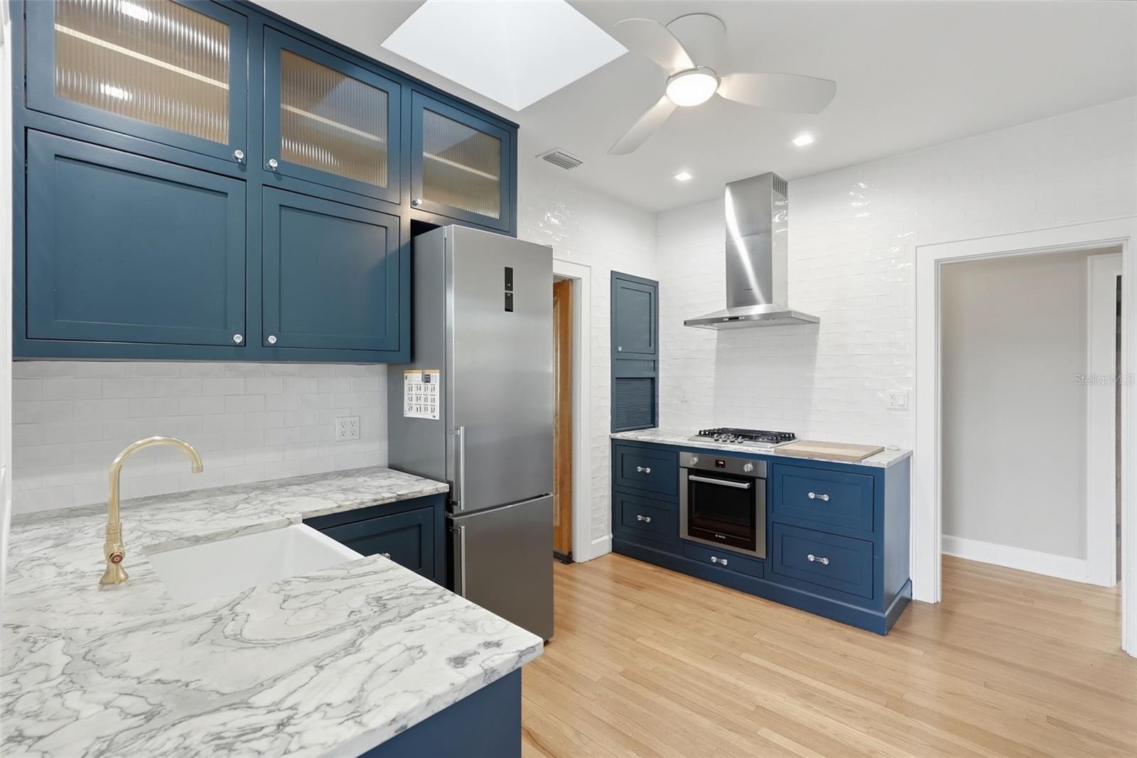 Image 15 of 43 For 141 15th Avenue N