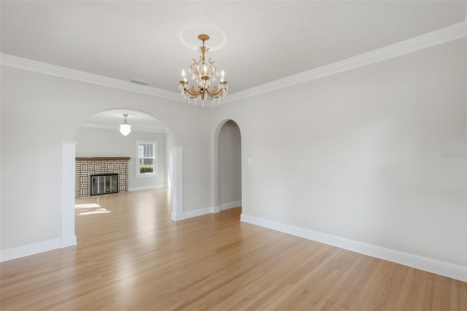 Image 18 of 43 For 141 15th Avenue N