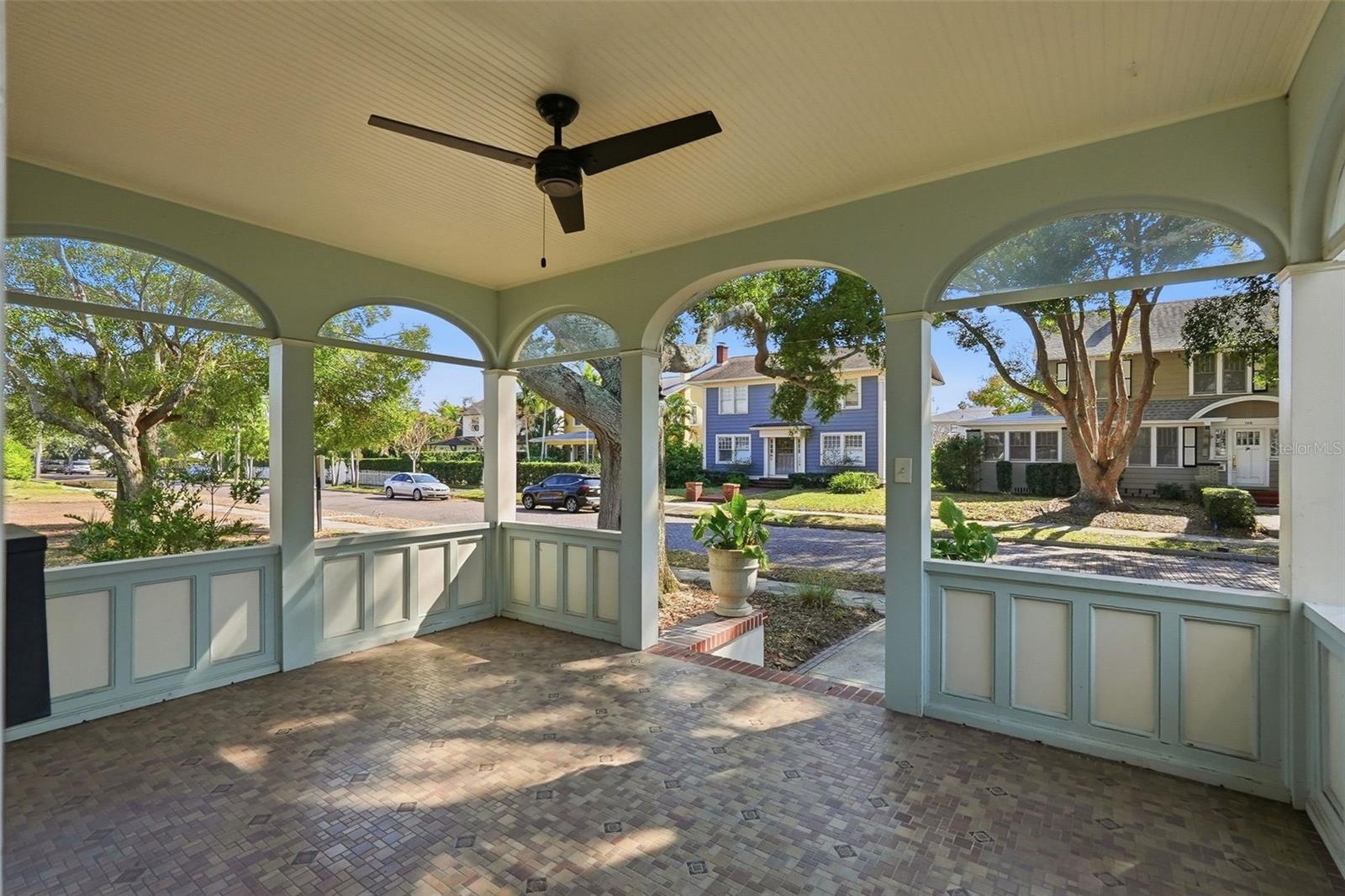 Image 30 of 43 For 141 15th Avenue N