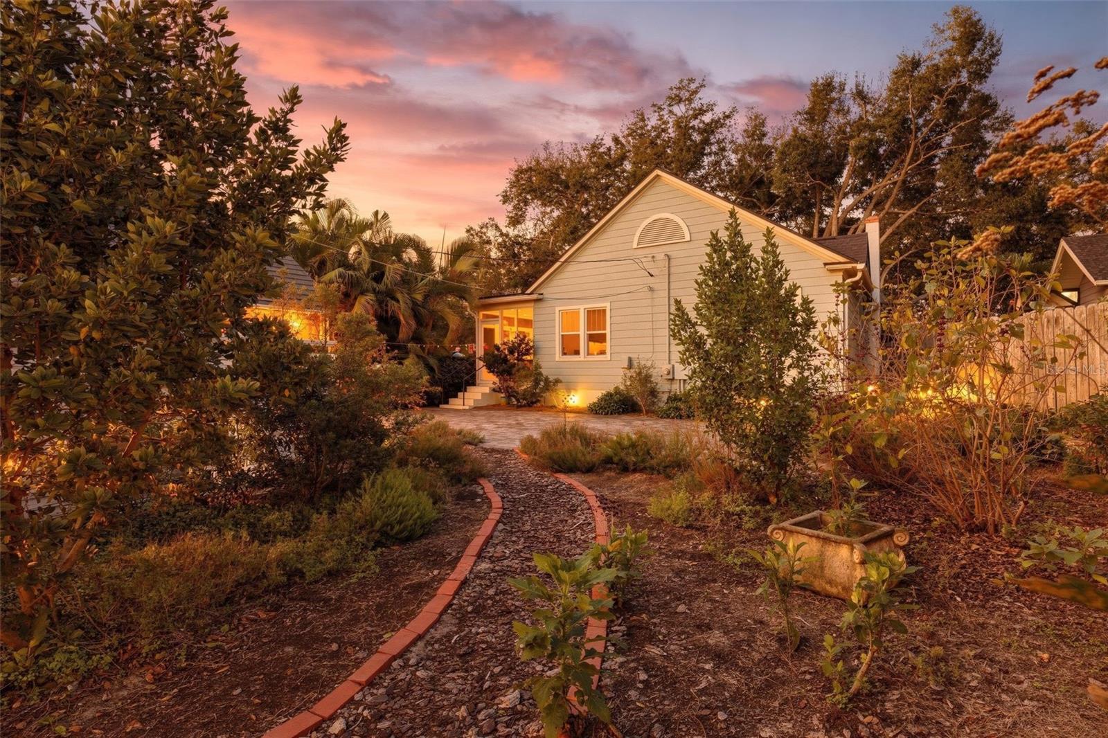 Image 35 of 43 For 141 15th Avenue N