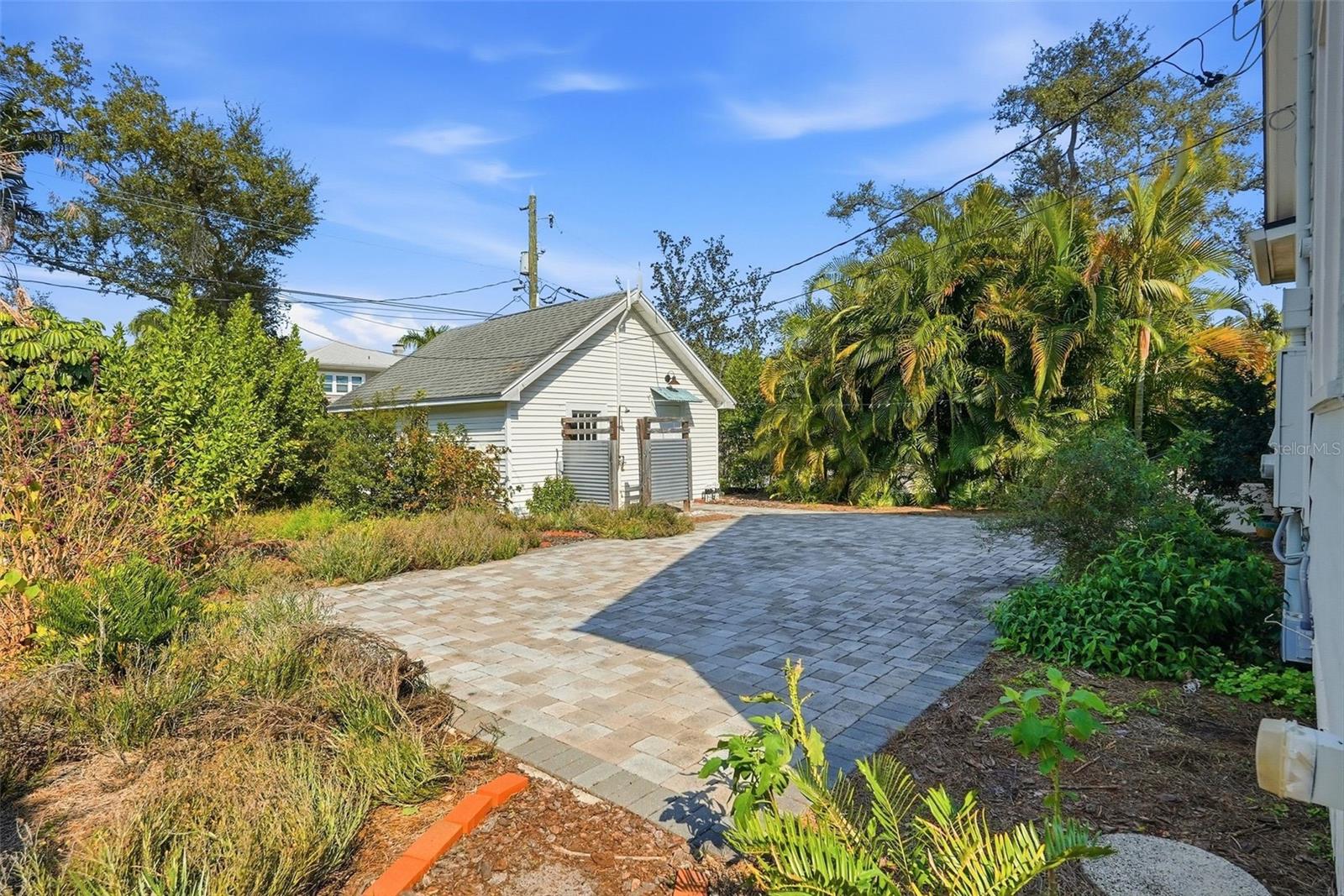 Image 5 of 43 For 141 15th Avenue N