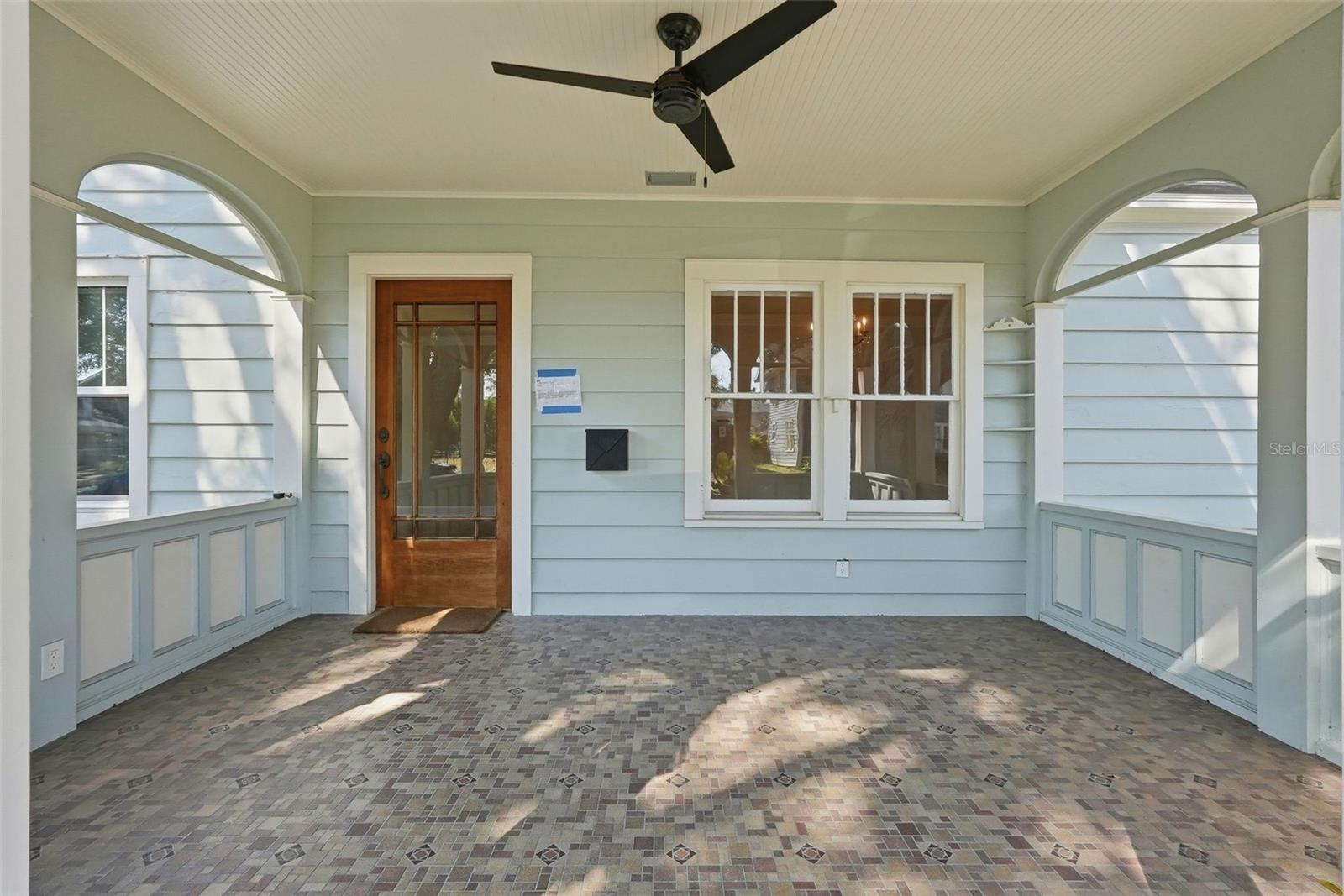 Image 9 of 43 For 141 15th Avenue N