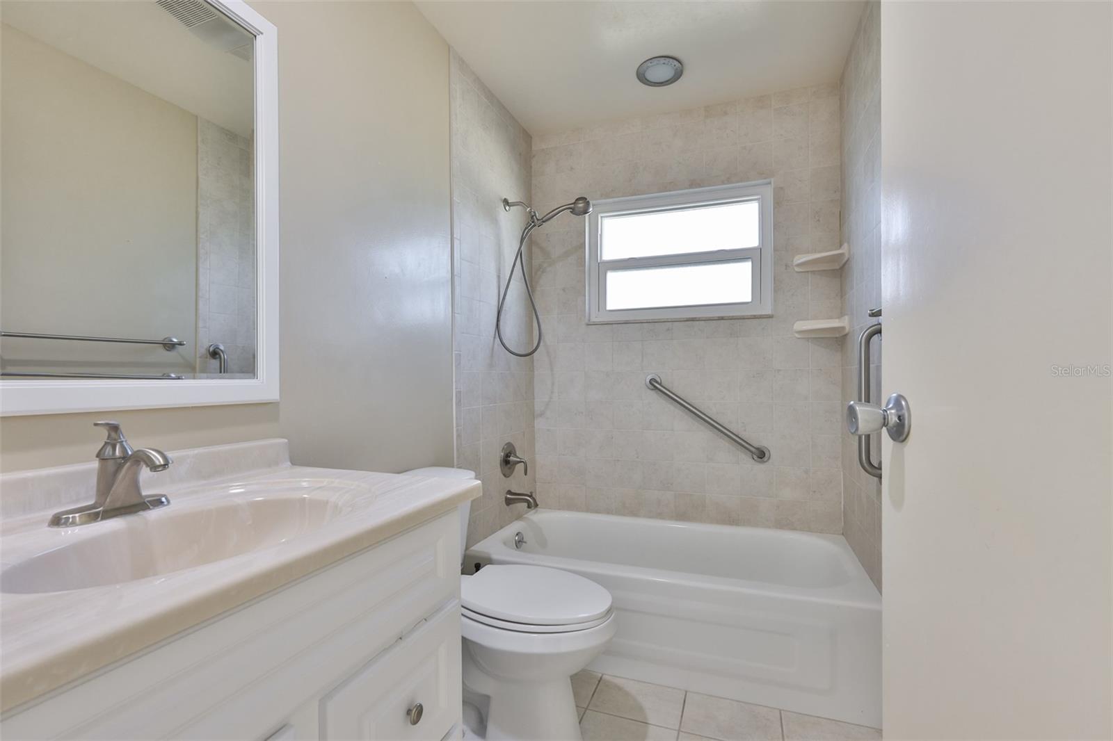 Image 21 of 58 For 1811 Bedford Lane 148