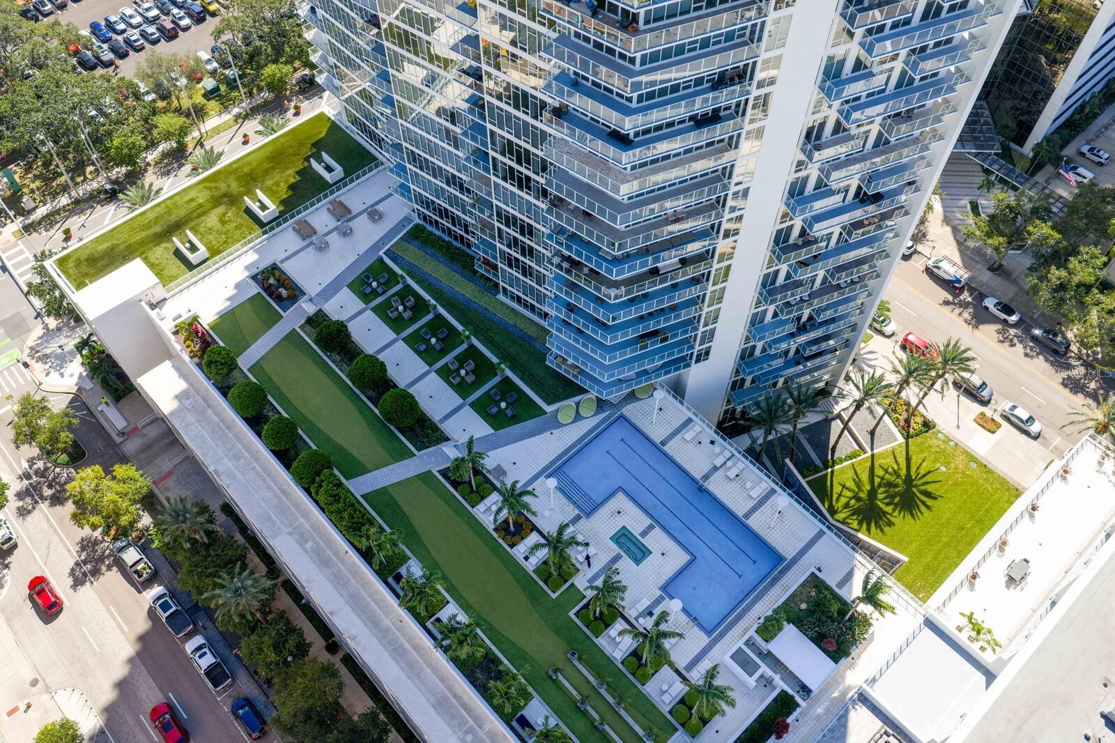 Image 25 of 31 For 175 1st Street S 1103