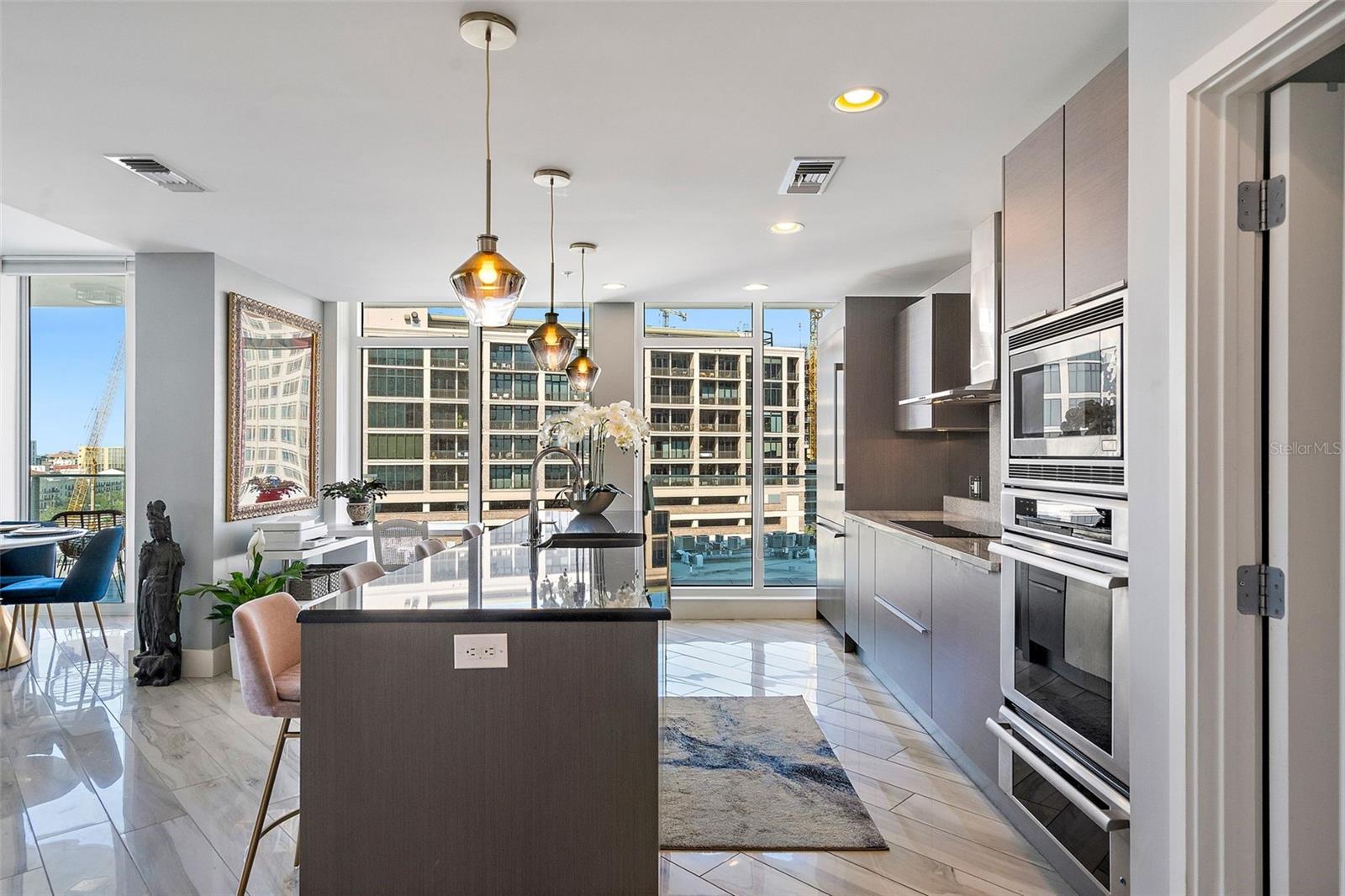 Image 5 of 31 For 175 1st Street S 1103