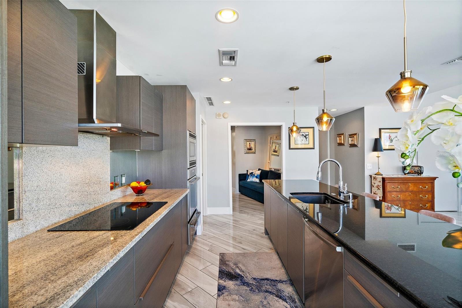 Image 6 of 31 For 175 1st Street S 1103