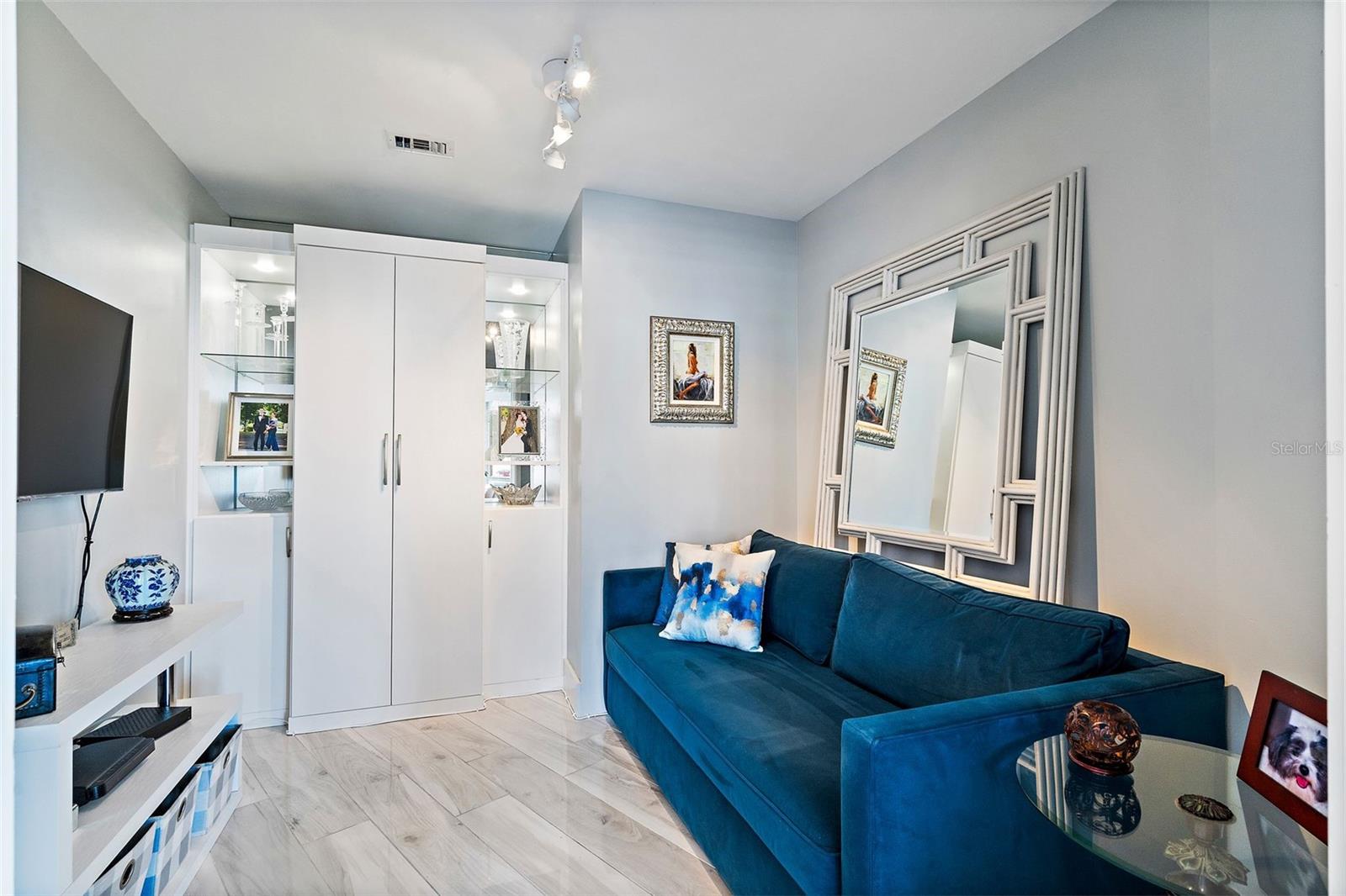 Image 8 of 31 For 175 1st Street S 1103