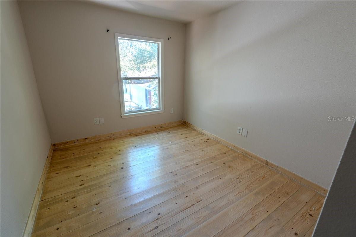 Image 8 of 13 For 2402 Martin Luther King Jr Boulevard 3